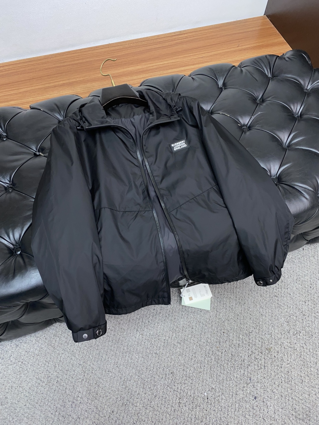 Burberry Men's Black Hooded Jacket: Modern Style & Outdoor Functionality 7 cmp i1756126383771 8134 0 5