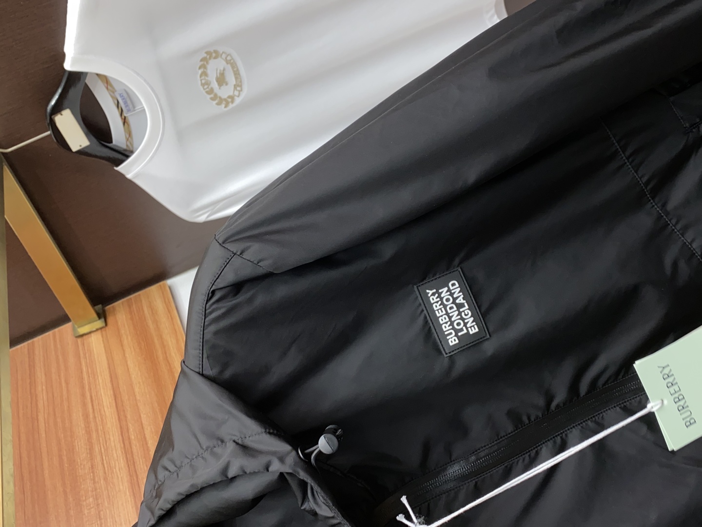 Burberry Men's Black Hooded Jacket: Modern Style & Outdoor Functionality 5 cmp i1756126406946 4868 0 3