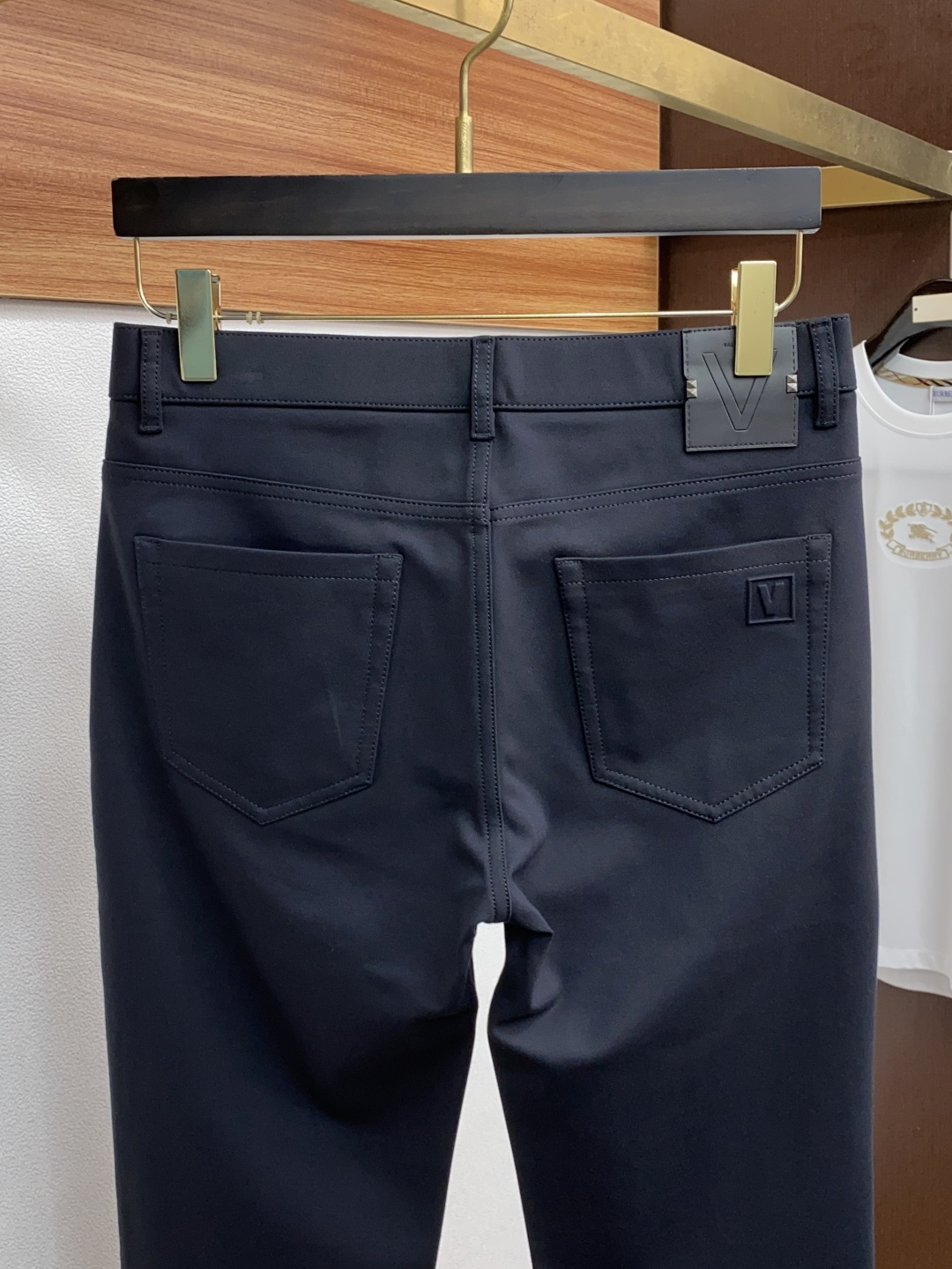 VT 25s秋冬新款 男士原单 休闲裤 裤 秋冬新款超柔软，弹力面料，复杂的手工艺叠加，任何一个洗水环节