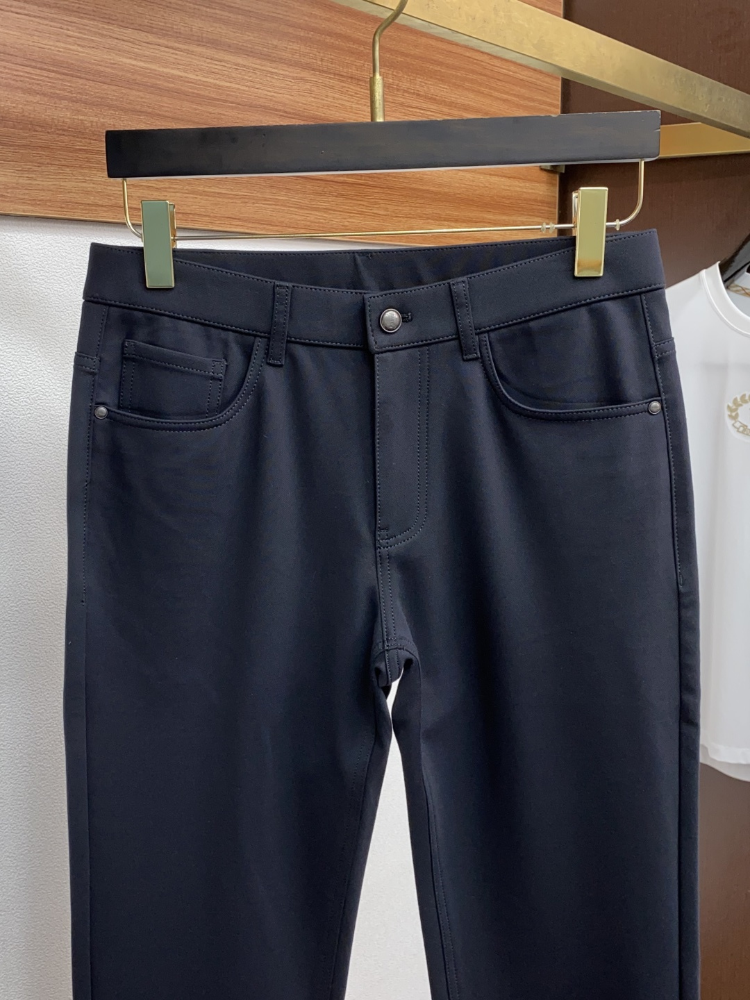 VT 25s秋冬新款 男士原单 休闲裤 裤 秋冬新款超柔软，弹力面料，复杂的手工艺叠加，任何一个洗水环节