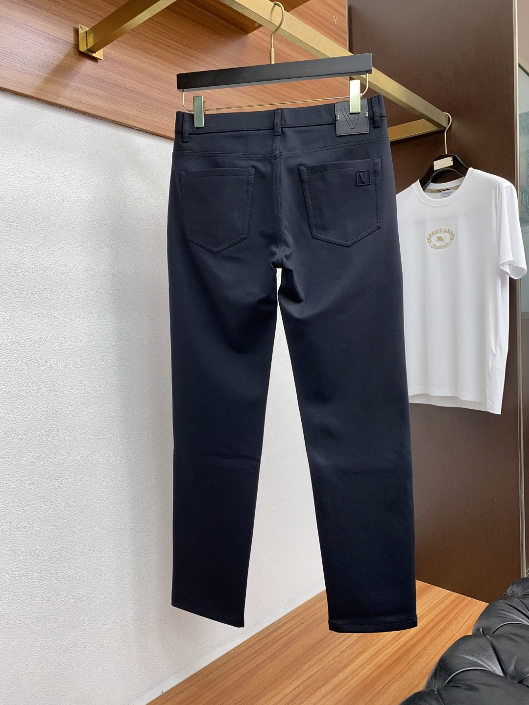 VT 25s秋冬新款 男士原单 休闲裤 裤 秋冬新款超柔软，弹力面料，复杂的手工艺叠加，任何一个洗水环节