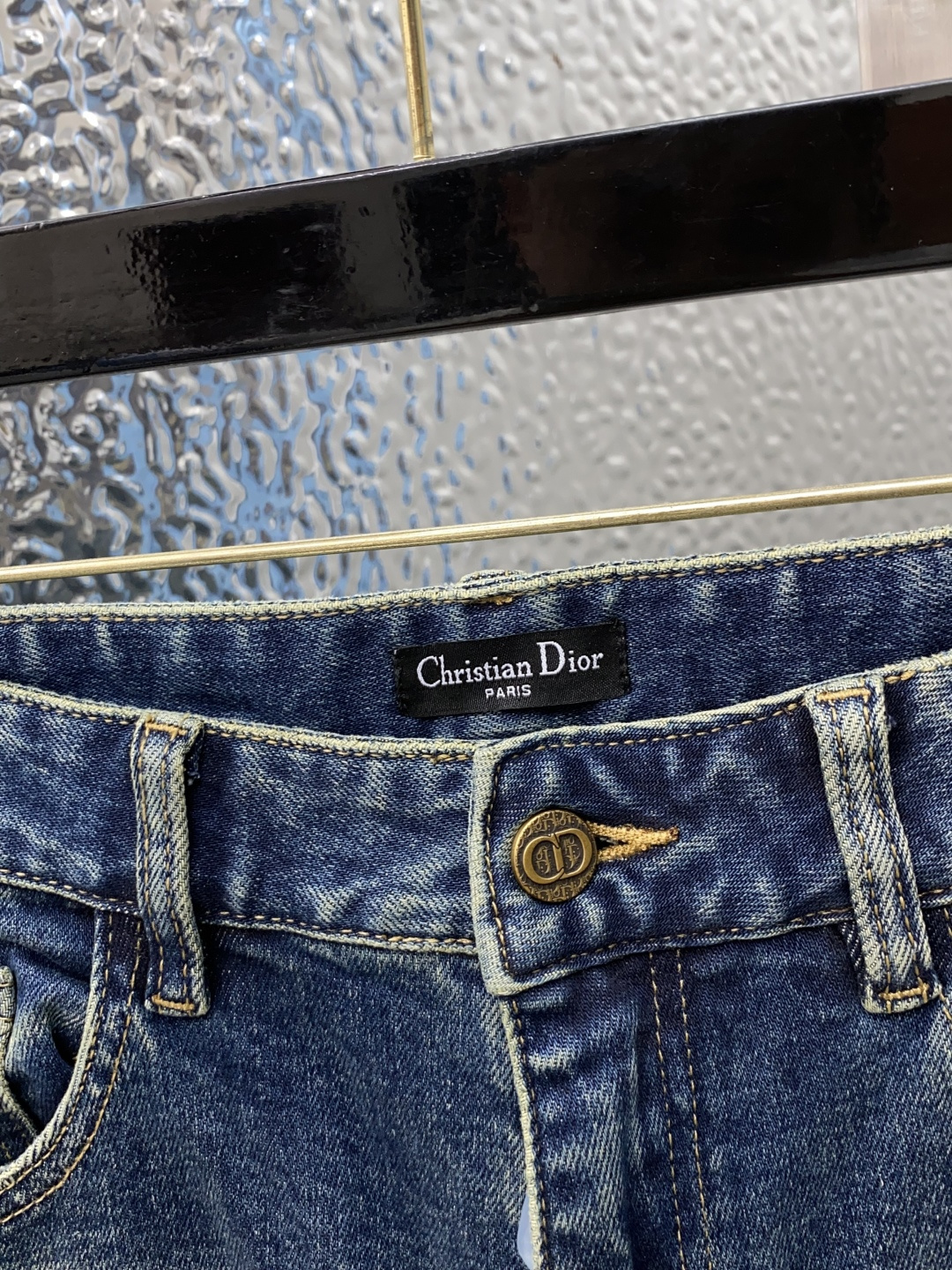 迪奥 25s秋冬新款 男士小直筒原单 牛仔裤 秋冬新款超柔软，弹力面料，复杂的手工艺叠加，任何一个洗水环