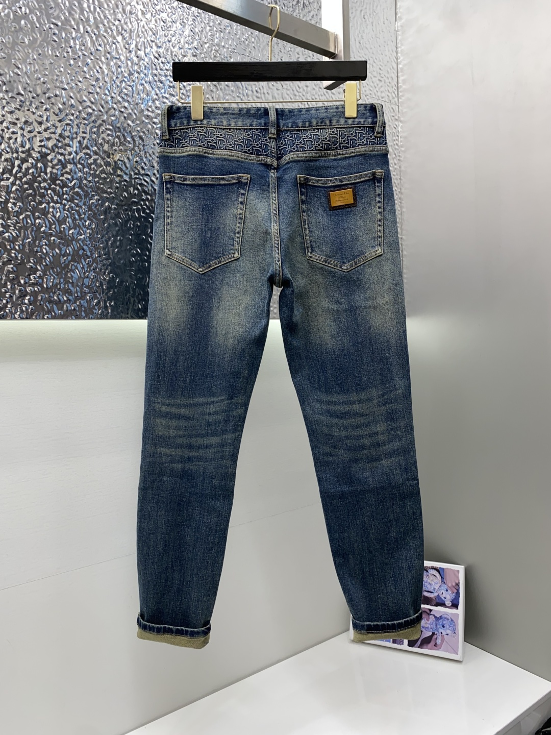 迪奥 25s秋冬新款 男士小直筒原单 牛仔裤 秋冬新款超柔软，弹力面料，复杂的手工艺叠加，任何一个洗水环