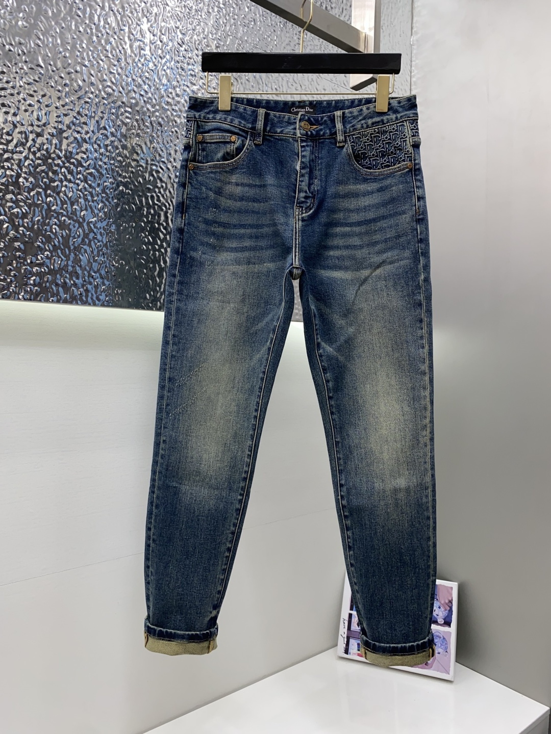 迪奥 25s秋冬新款 男士小直筒原单 牛仔裤 秋冬新款超柔软，弹力面料，复杂的手工艺叠加，任何一个洗水环