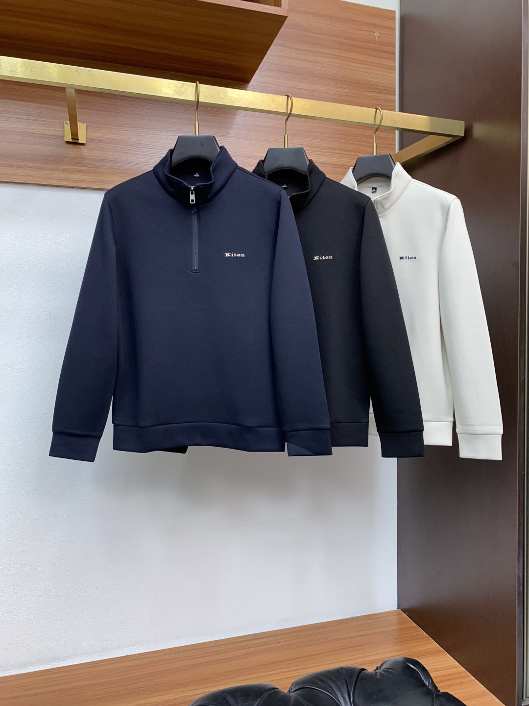 kiton 25秋冬家族男士高端立领长袖卫衣，香港洋行渠道货，纯正血统品质，25年秋冬 新款，经典王牌系