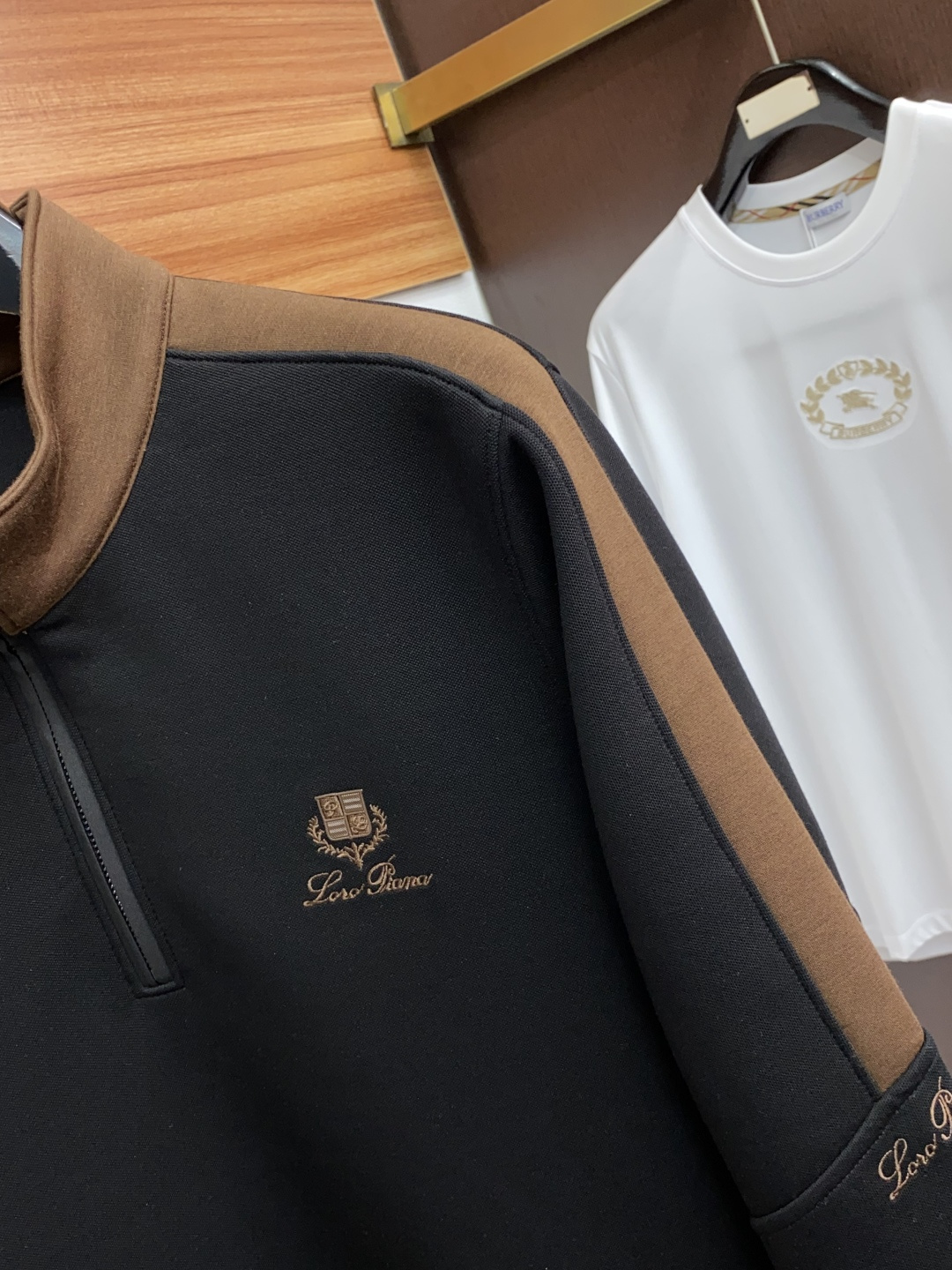 lP🆕 诺悠翩雅 25秋冬家族男士高端立领运动长袖卫衣，香港洋行渠道货，纯正血统品质，25年秋冬 新款，