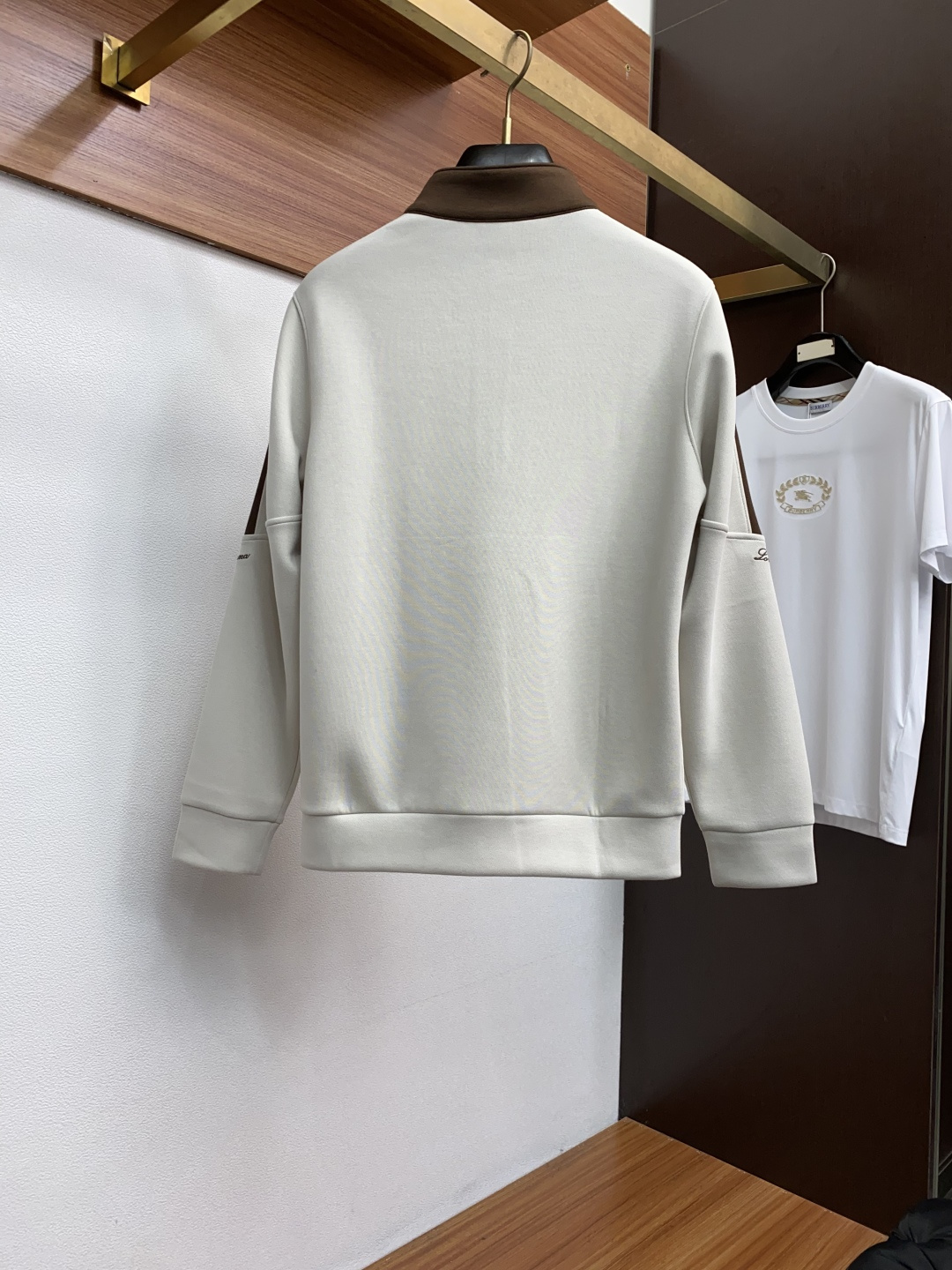 lP🆕 诺悠翩雅 25秋冬家族男士高端立领运动长袖卫衣，香港洋行渠道货，纯正血统品质，25年秋冬 新款，