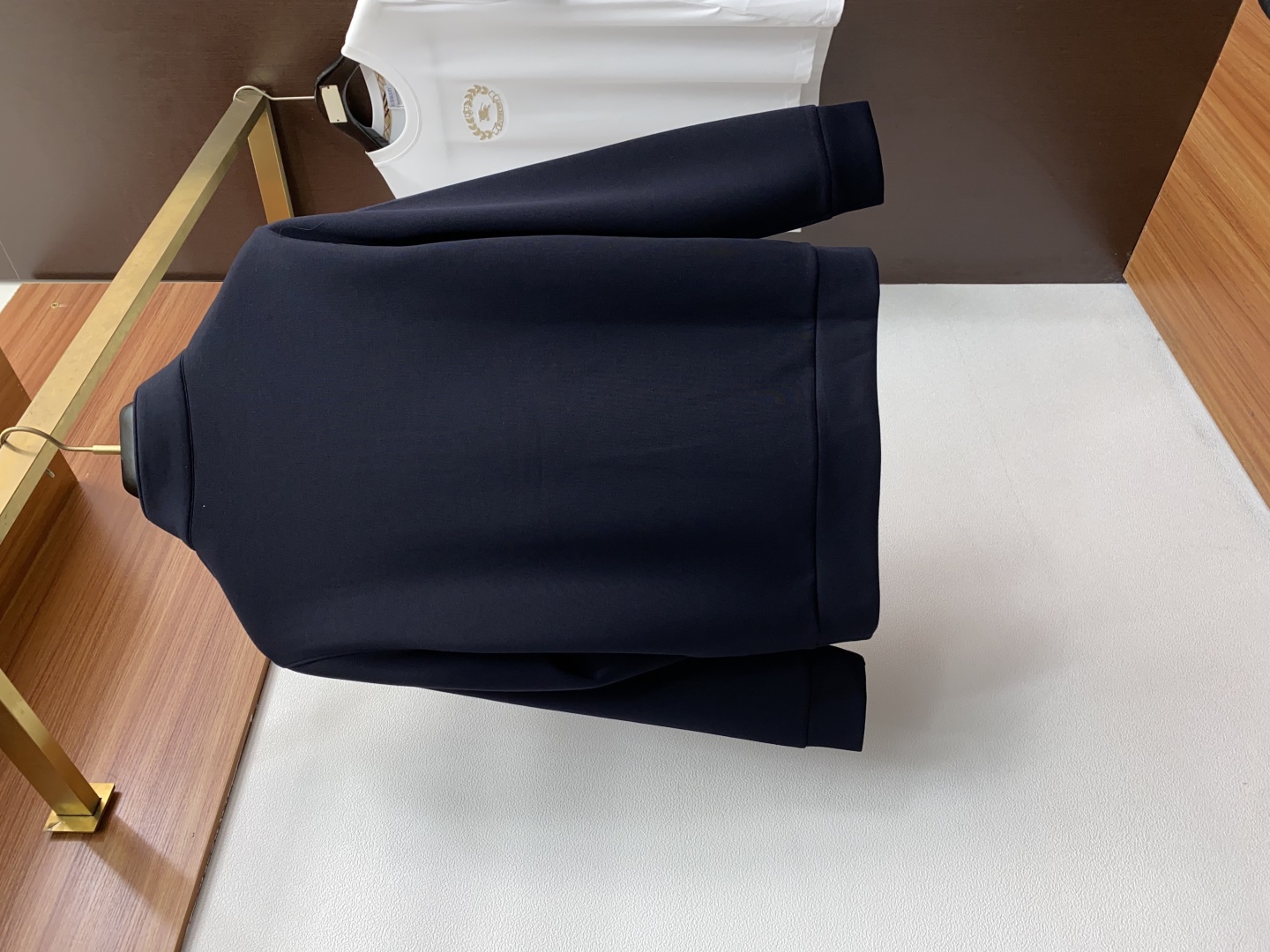 kiton 25秋冬家族男士高端立领长袖卫衣，香港洋行渠道货，纯正血统品质，25年秋冬 新款，经典王牌系