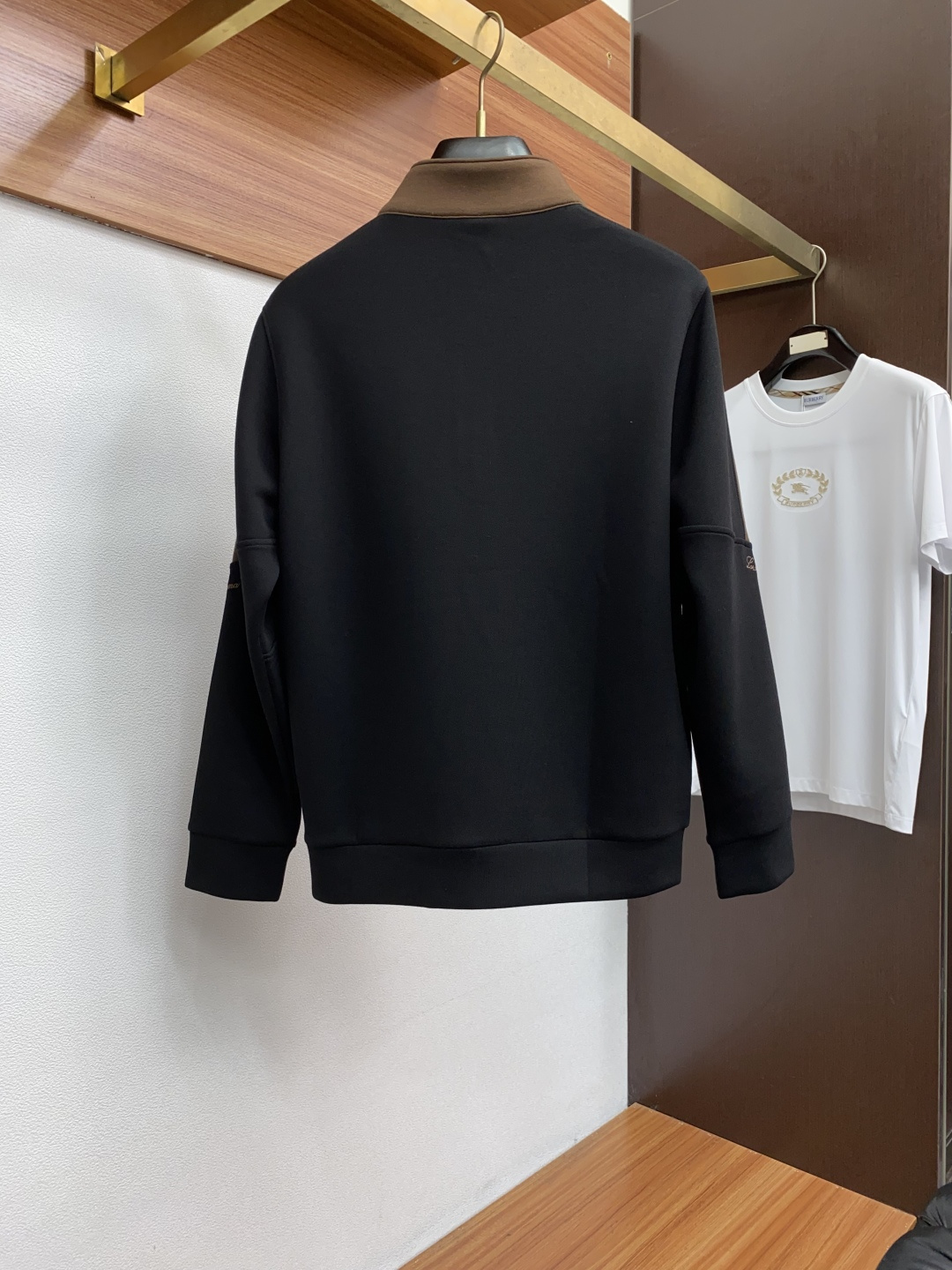 lP🆕 诺悠翩雅 25秋冬家族男士高端立领运动长袖卫衣，香港洋行渠道货，纯正血统品质，25年秋冬 新款，