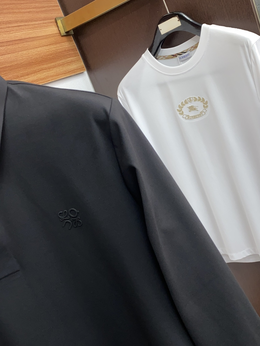 迪桑特 男士商务长袖衬衫.官方同步系列！颇具意大利典型风格的时装，在面料选取和工艺方面都相当考究，极符合