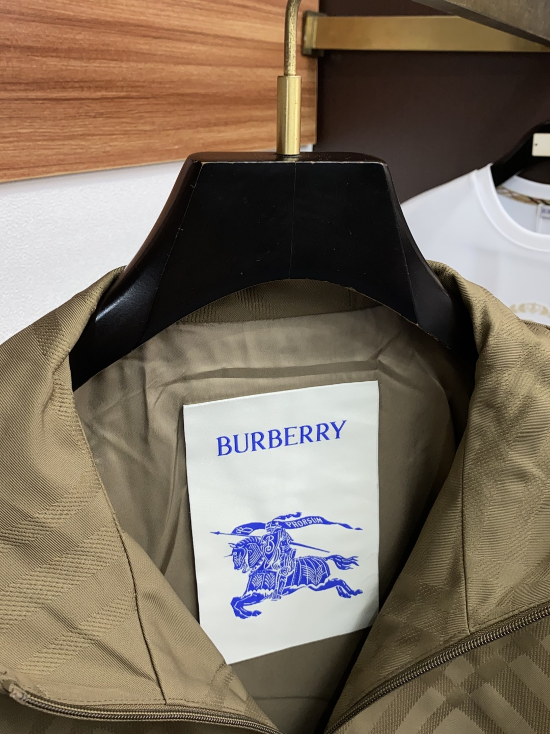 巴宝莉 2025年秋冬新款 官网 高端原厂代工出品，官方经典王牌单品！最新夹克外套 多明星穿搭示范款！！