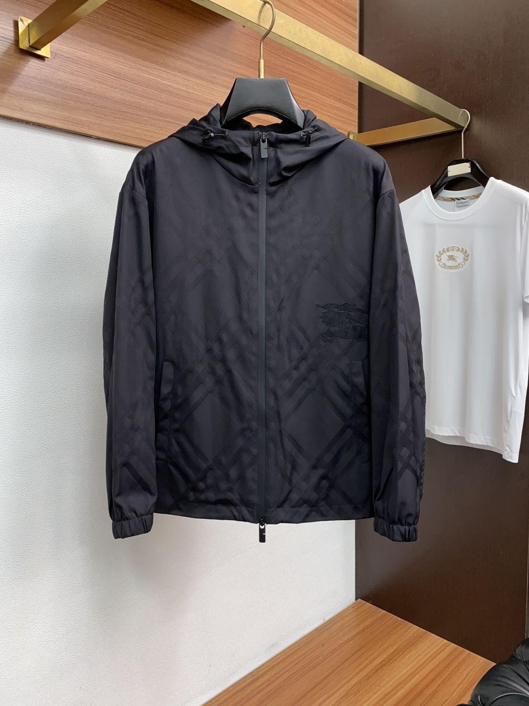 巴宝莉 2025年秋冬新款 官网 高端原厂代工出品，官方经典王牌单品！最新夹克外套 多明星穿搭示范款！！