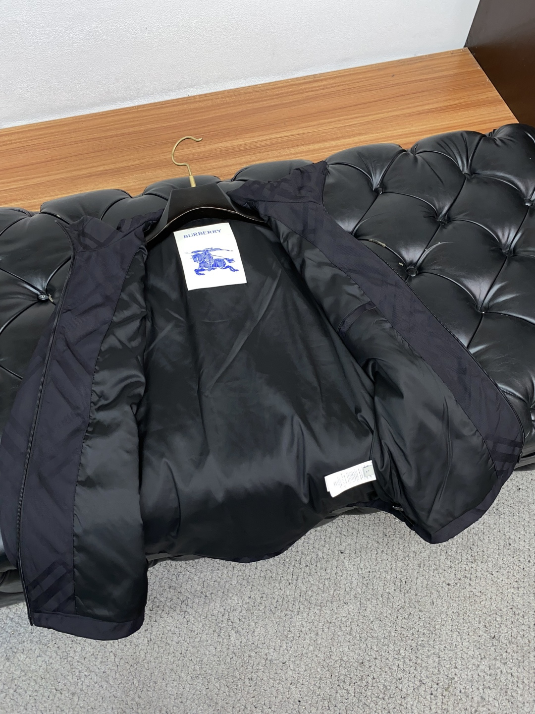 巴宝莉 2025年秋冬新款 官网 高端原厂代工出品，官方经典王牌单品！最新夹克外套 多明星穿搭示范款！！