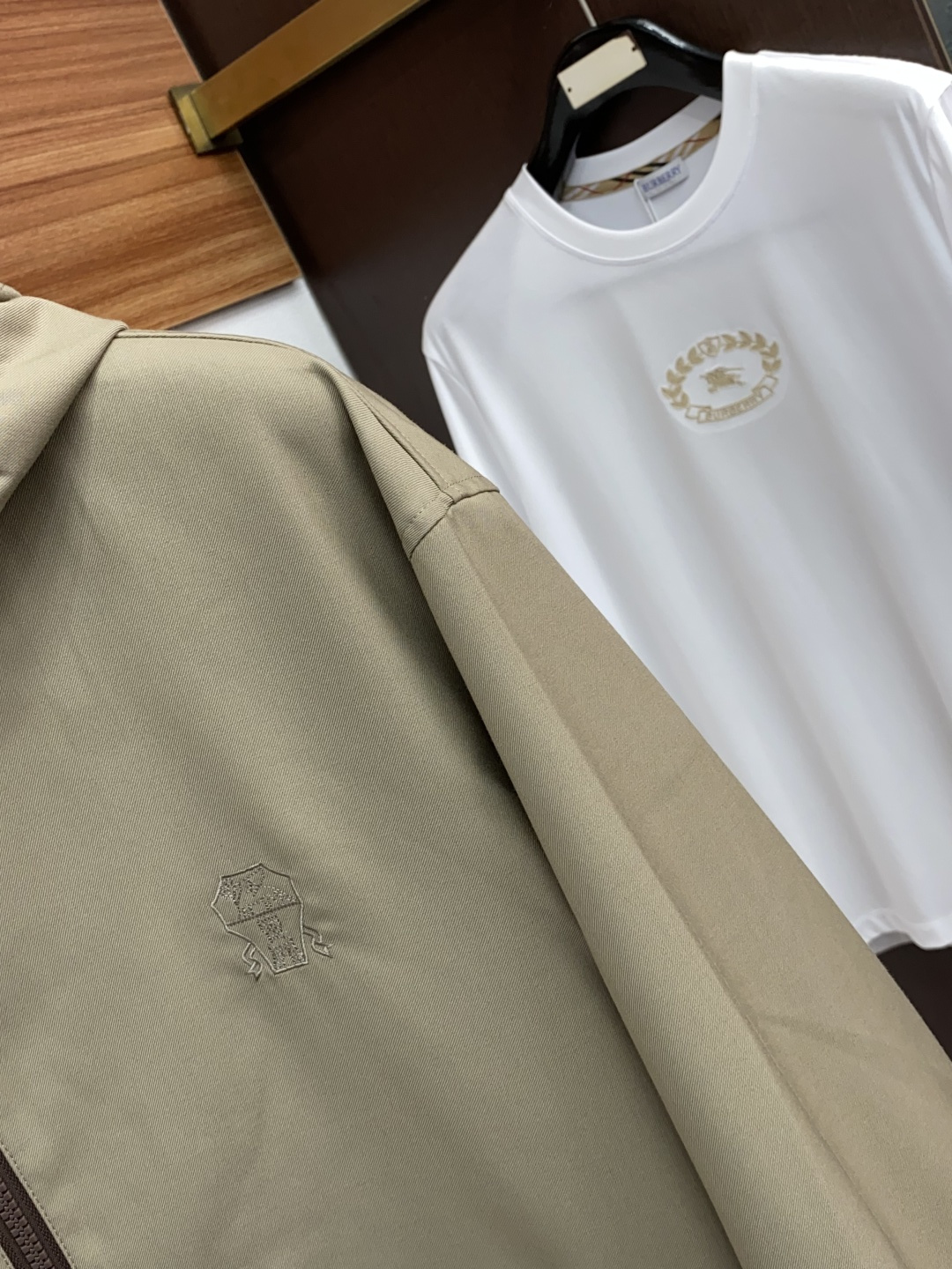 lP🆕 诺悠翩雅 2025年秋冬新款 官网 高端原厂代工出品，官方经典王牌单品！最新羊毛夹克外套 多明星