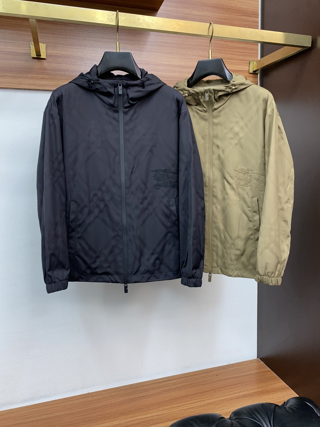 巴宝莉 2025年秋冬新款 官网 高端原厂代工出品，官方经典王牌单品！最新夹克外套 多明星穿搭示范款！！