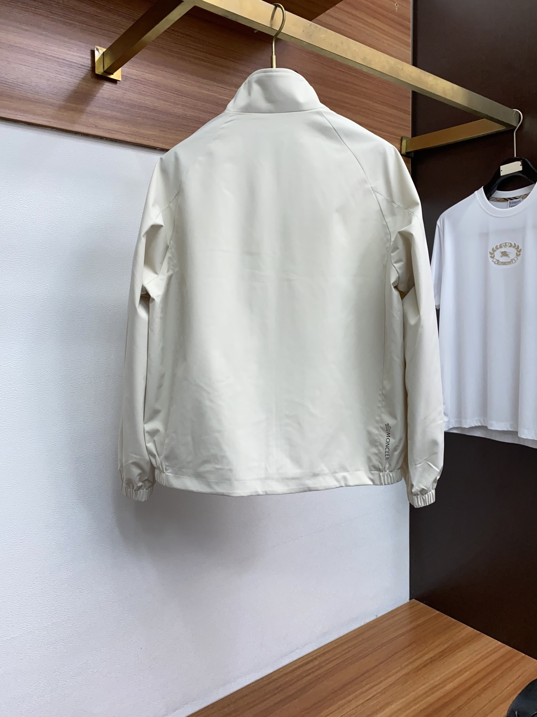 蒙口 2025年秋冬新款 官网 高端原厂代工出品，官方经典王牌单品！最新夹克外套 多明星穿搭示范款！！新