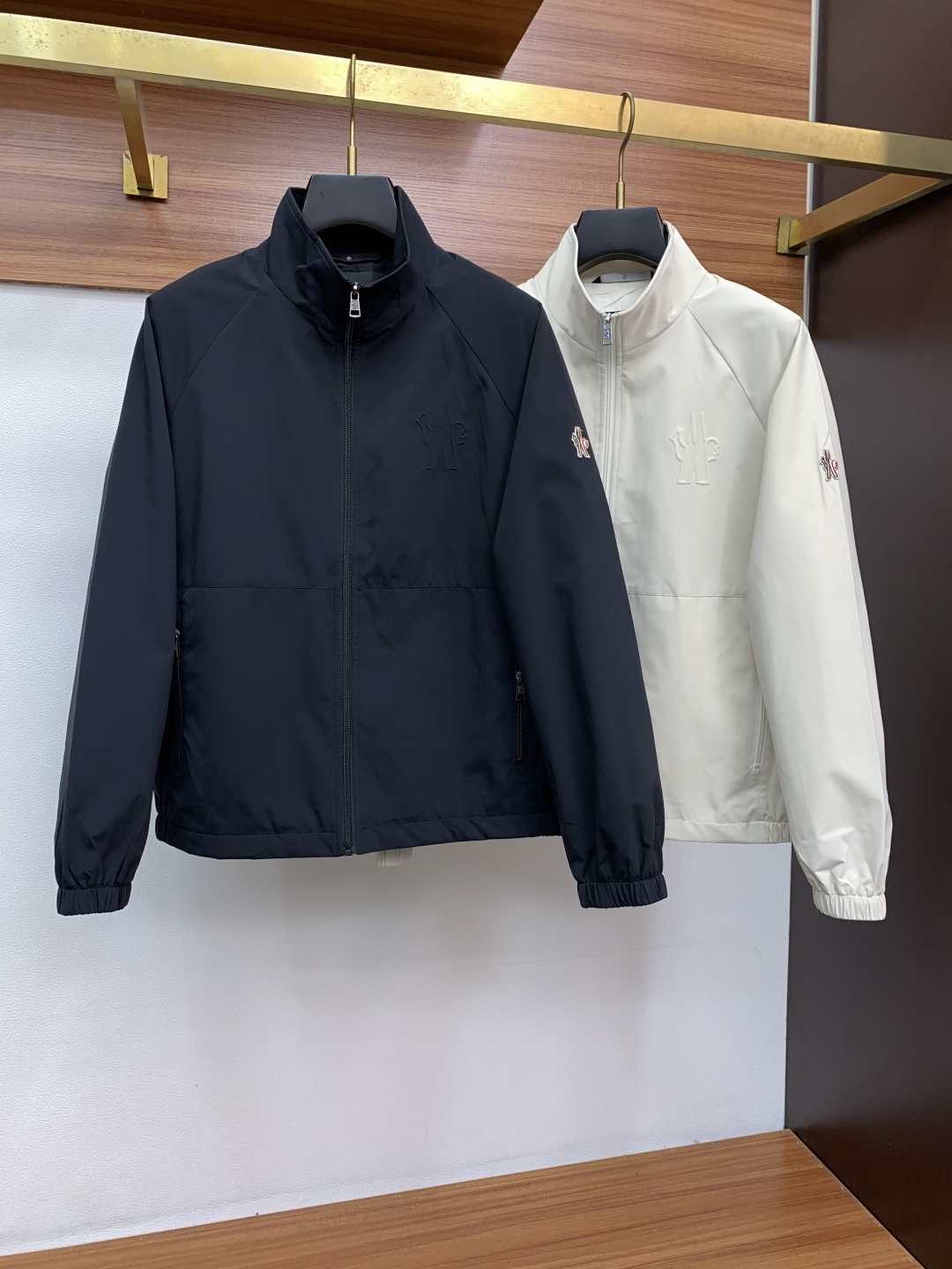 蒙口 2025年秋冬新款 官网 高端原厂代工出品，官方经典王牌单品！最新夹克外套 多明星穿搭示范款！！新