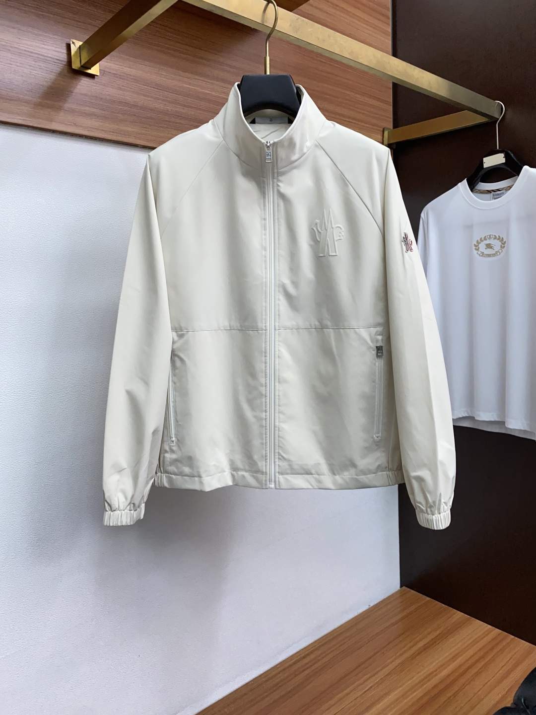 蒙口 2025年秋冬新款 官网 高端原厂代工出品，官方经典王牌单品！最新夹克外套 多明星穿搭示范款！！新