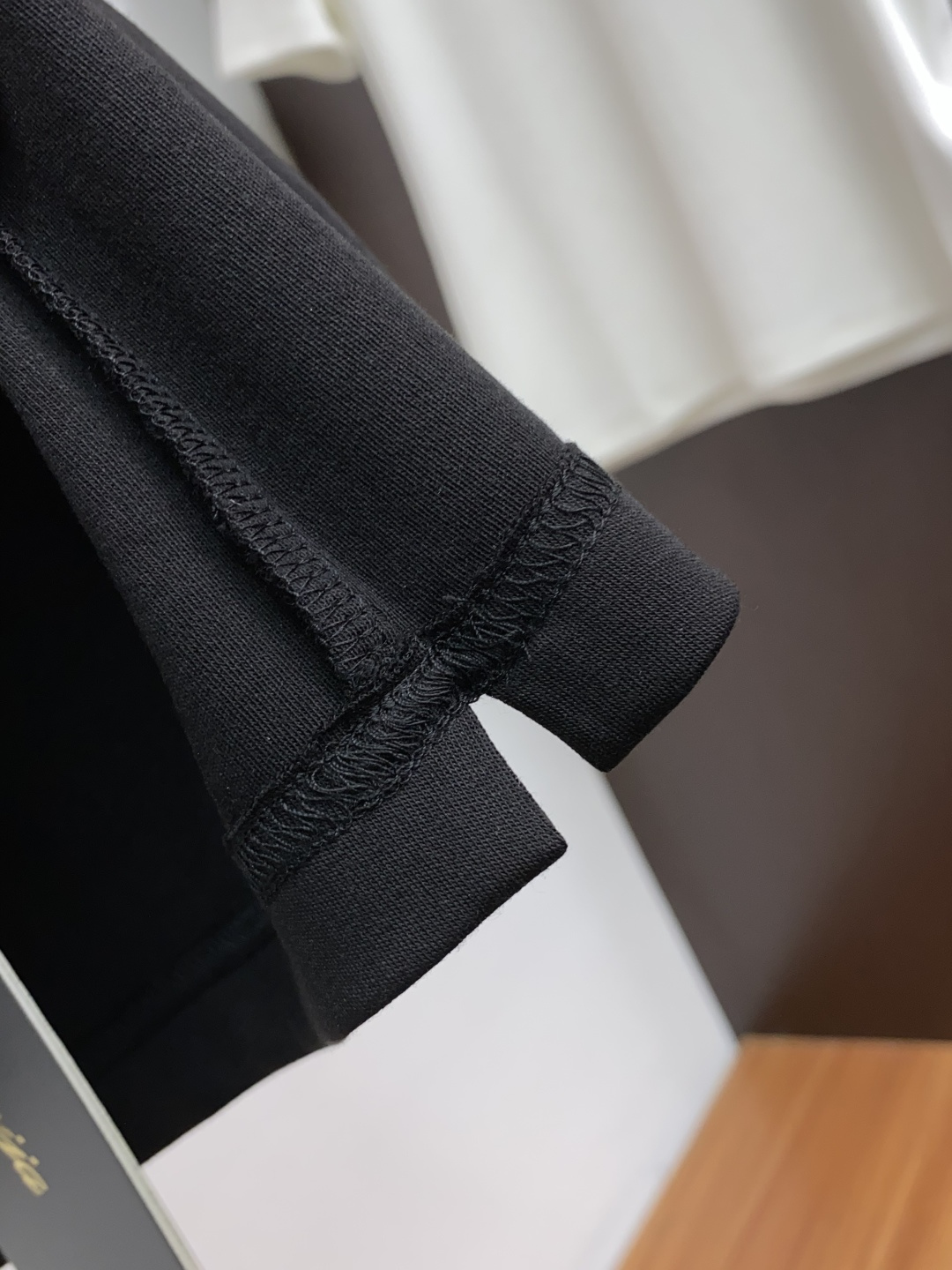 蒙口 2025秋冬新款.加厚打底单穿短袖T袖卫衣 订制320莫代尔空气层加厚面料.前后工艺细节特别好，高