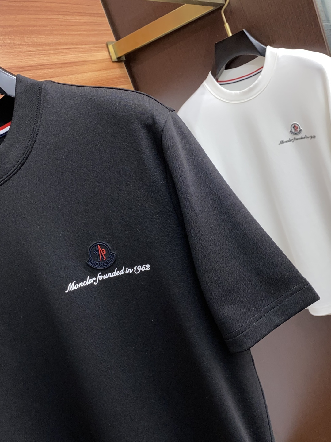 蒙口 2025秋冬新款.加厚打底单穿短袖T袖卫衣 订制320莫代尔空气层加厚面料.前后工艺细节特别好，高