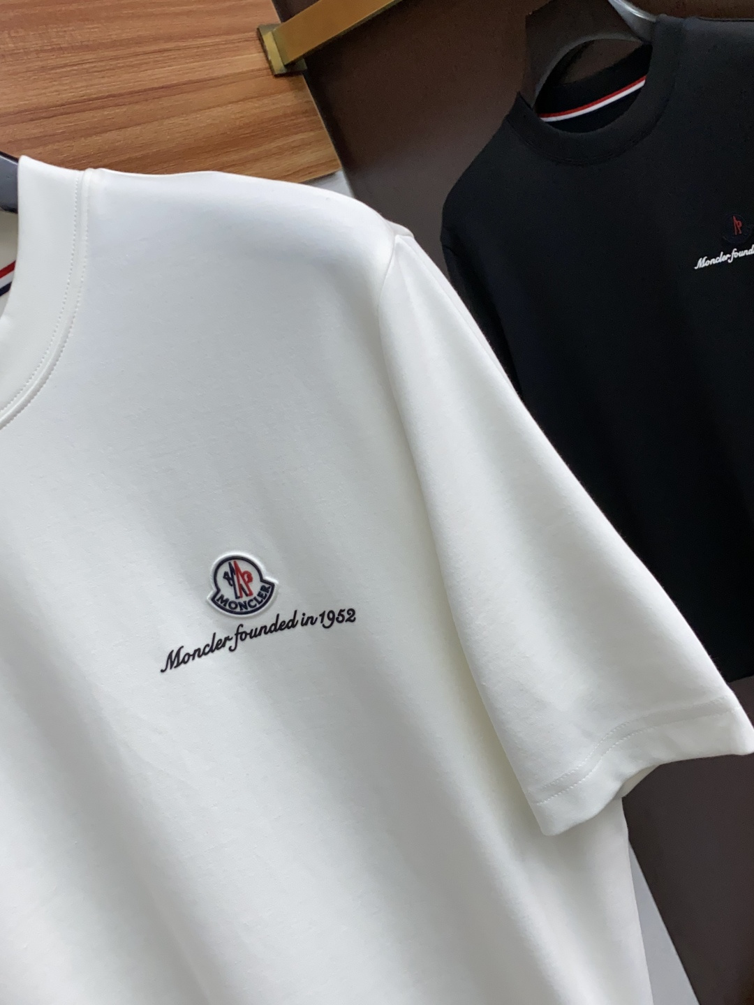 蒙口 2025秋冬新款.加厚打底单穿短袖T袖卫衣 订制320莫代尔空气层加厚面料.前后工艺细节特别好，高