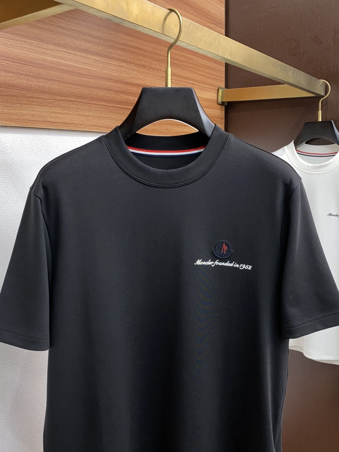 蒙口 2025秋冬新款.加厚打底单穿短袖T袖卫衣 订制320莫代尔空气层加厚面料.前后工艺细节特别好，高