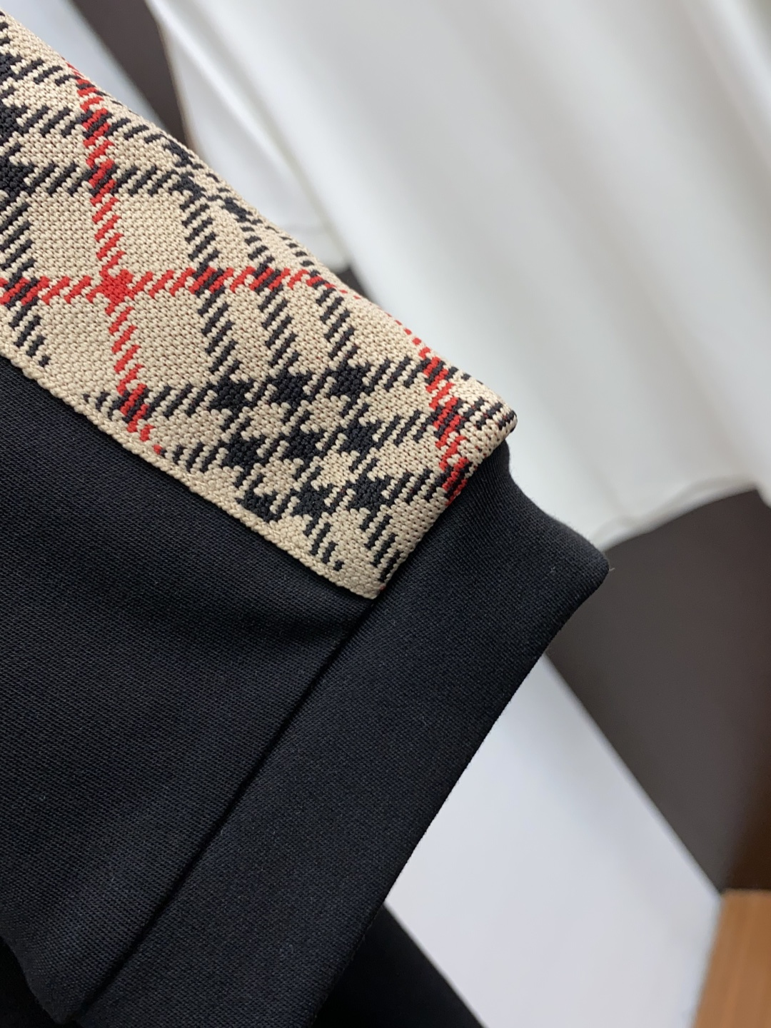 巴宝莉 2025秋冬新款.加厚打底单穿短袖T袖卫衣 订制320莫代尔空气层加厚面料.前后工艺细节特别好，