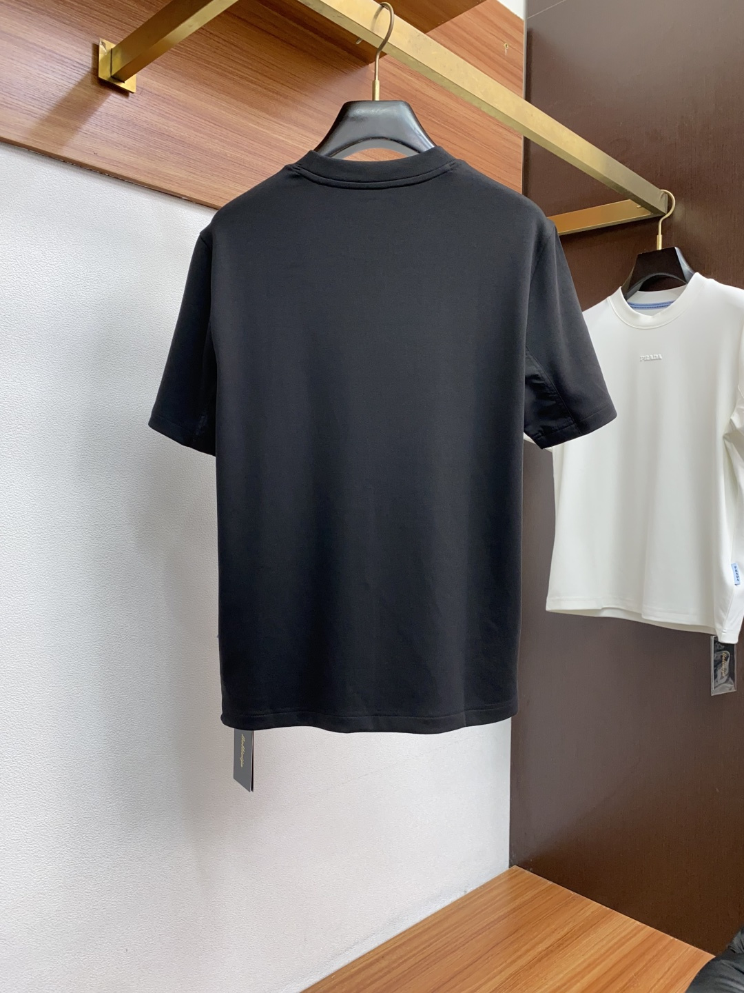 普拉达 2025秋冬新款.加厚打底单穿短袖T袖卫衣 订制320克高密莫代尔空气层加厚面料.前后工艺细节特