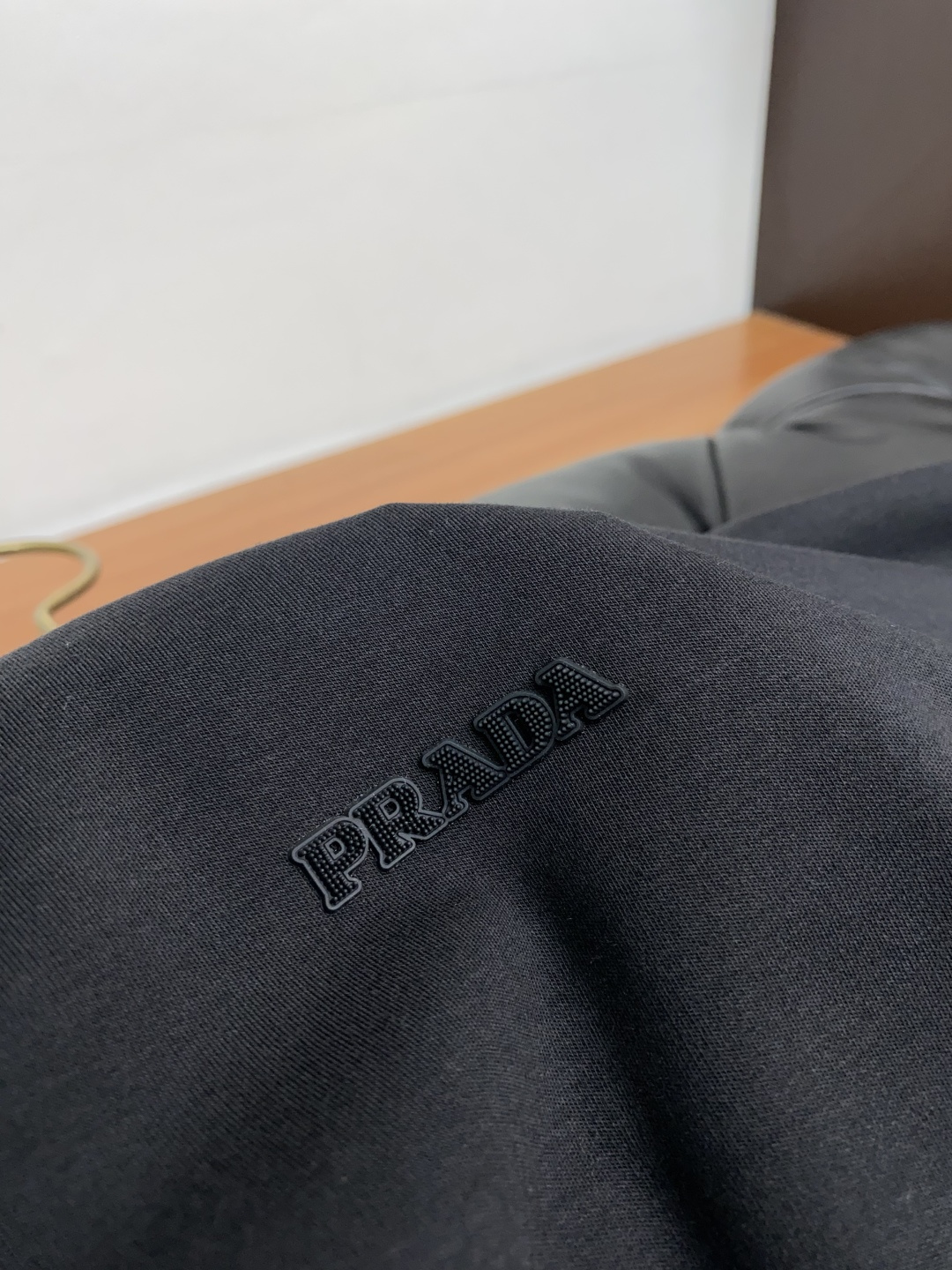 普拉达 2025秋冬新款.加厚打底单穿短袖T袖卫衣 订制320莫代尔空气层加厚面料.前后工艺细节特别好，