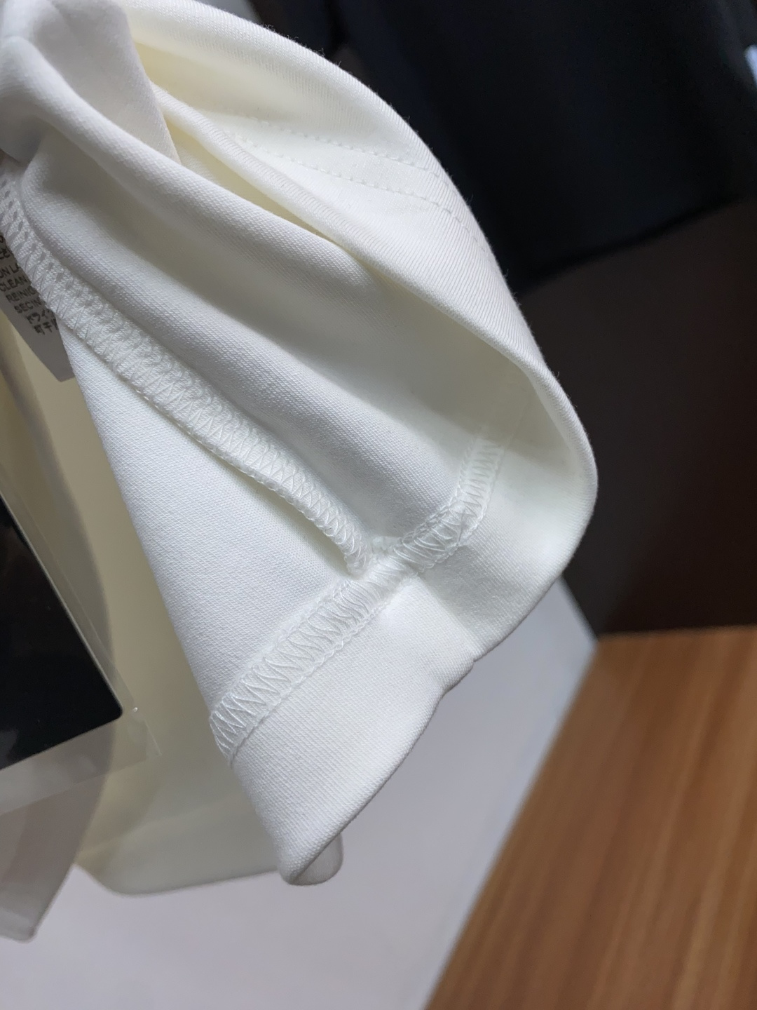 普拉达 2025秋冬新款.加厚打底单穿短袖T袖卫衣 订制320莫代尔空气层加厚面料.前后工艺细节特别好，