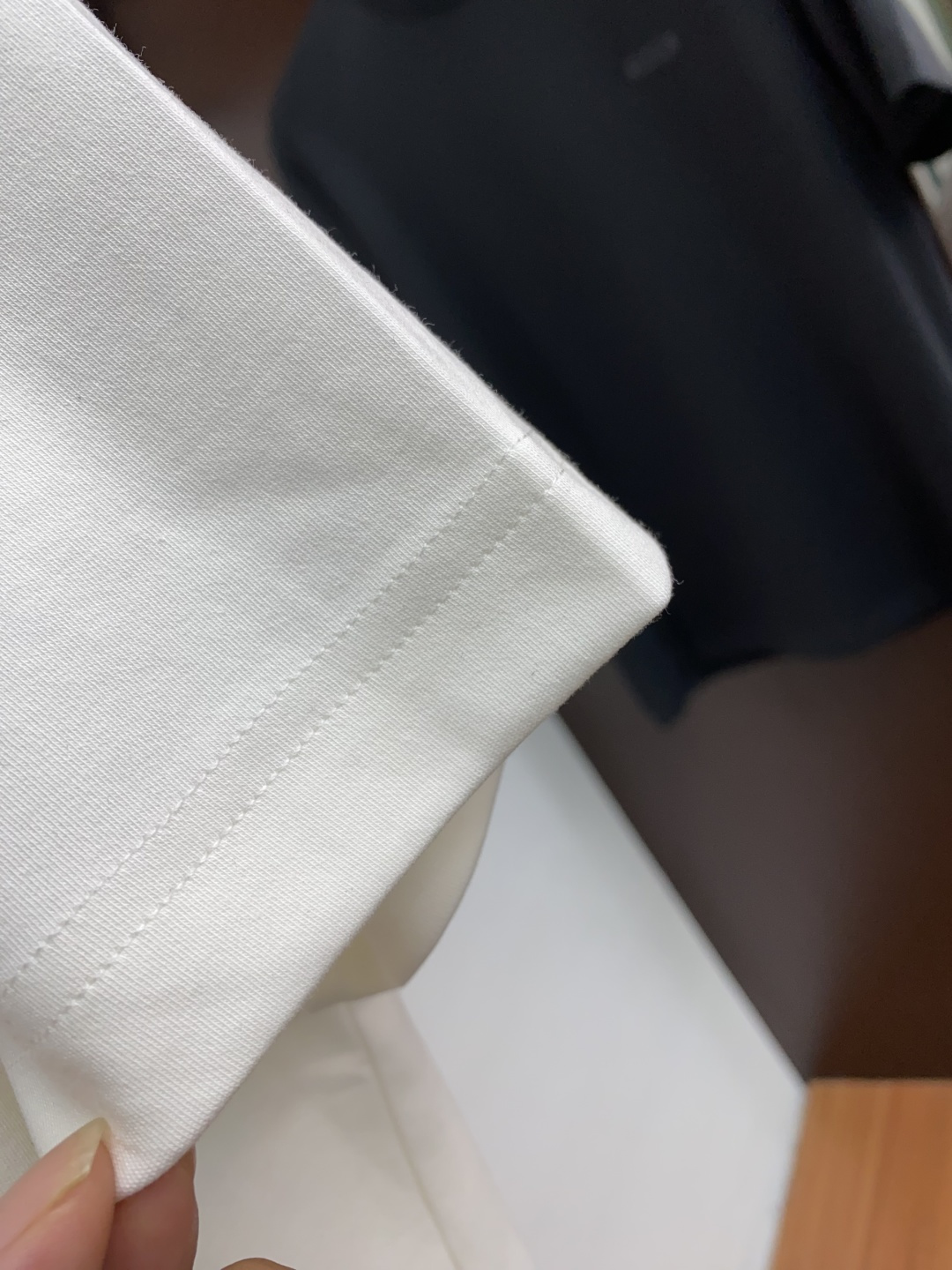 普拉达 2025秋冬新款.加厚打底单穿短袖T袖卫衣 订制320莫代尔空气层加厚面料.前后工艺细节特别好，