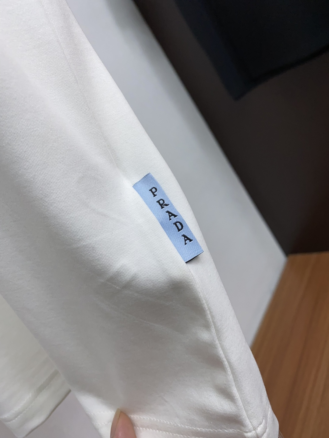 普拉达 2025秋冬新款.加厚打底单穿短袖T袖卫衣 订制320莫代尔空气层加厚面料.前后工艺细节特别好，
