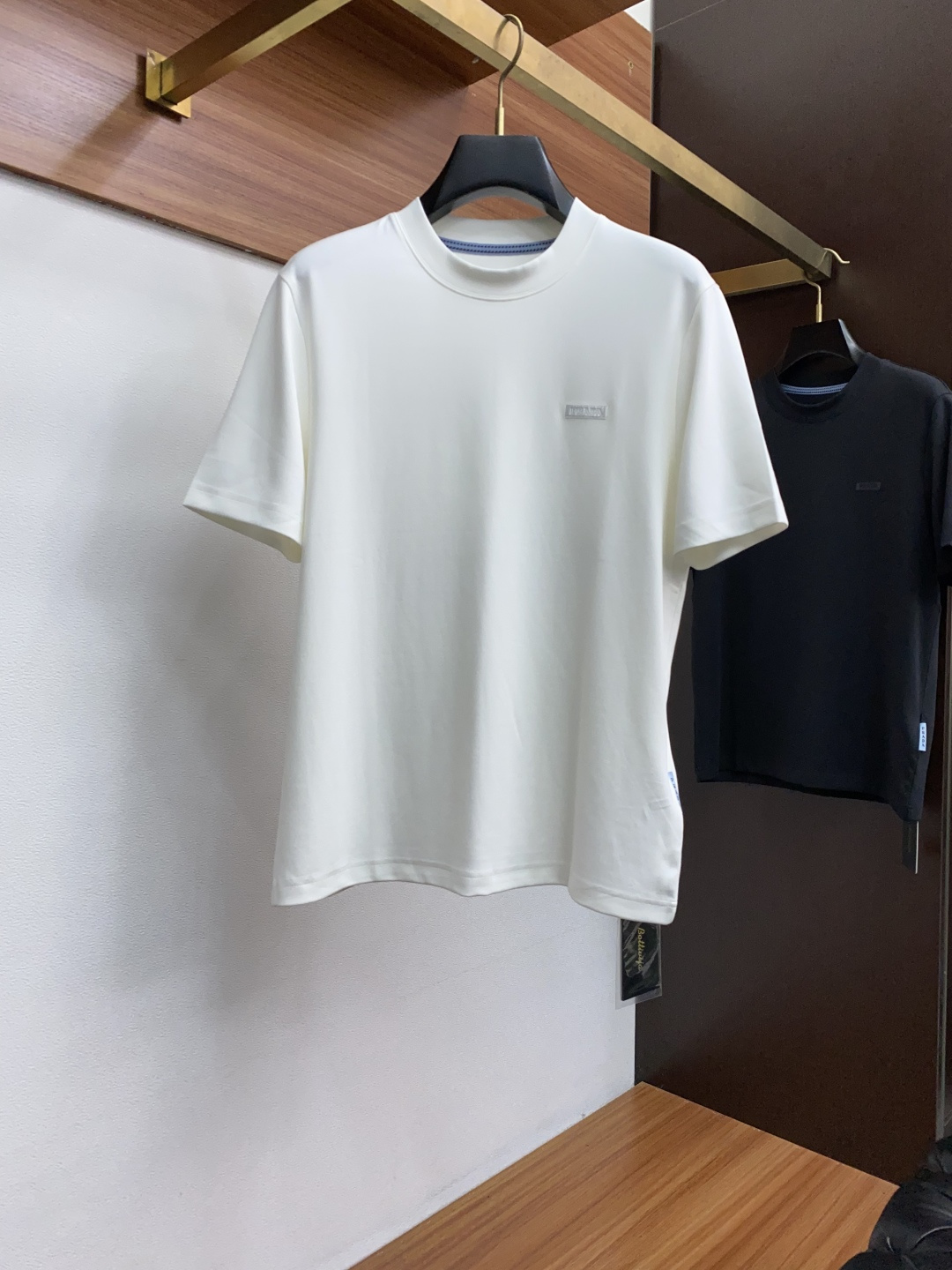 普拉达 2025秋冬新款.加厚打底单穿短袖T袖卫衣 订制320莫代尔空气层加厚面料.前后工艺细节特别好，