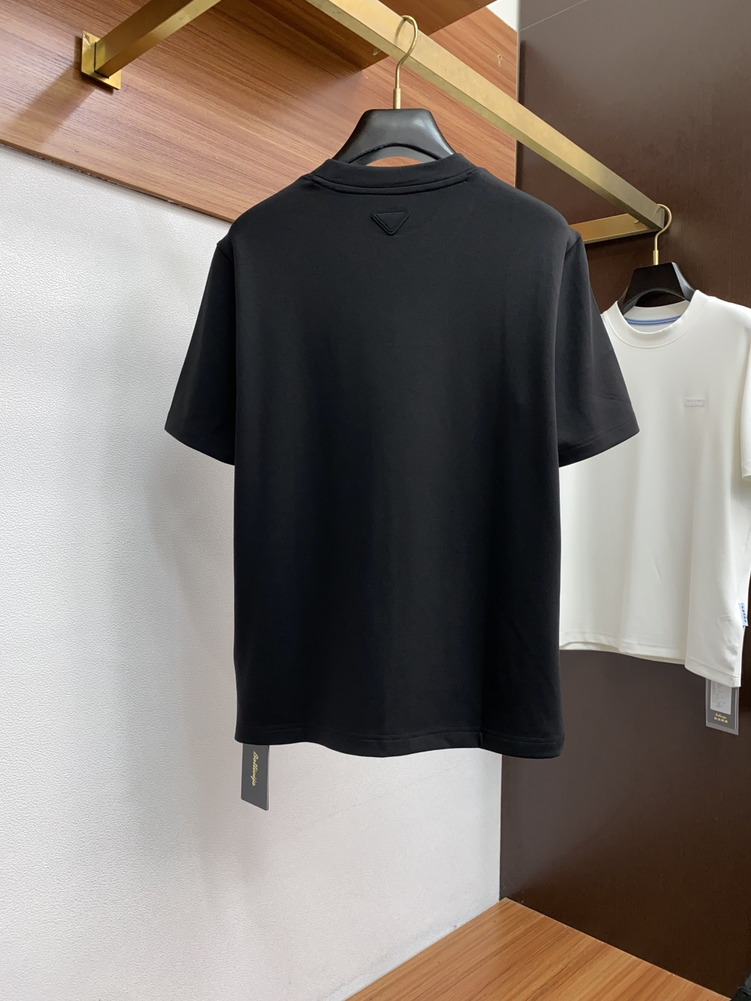 普拉达 2025秋冬新款.加厚打底单穿短袖T袖卫衣 订制320莫代尔空气层加厚面料.前后工艺细节特别好，