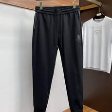 原单套装 BC 2025秋冬新款拉链休闲套装!专柜细节精致高级,品牌logo高级感满满。定织撞色螺纹更显 原单套装 BC 2025秋冬新款拉链休闲套装!专柜细节精致高级,品牌logo高级感满满。定织撞色螺纹更显