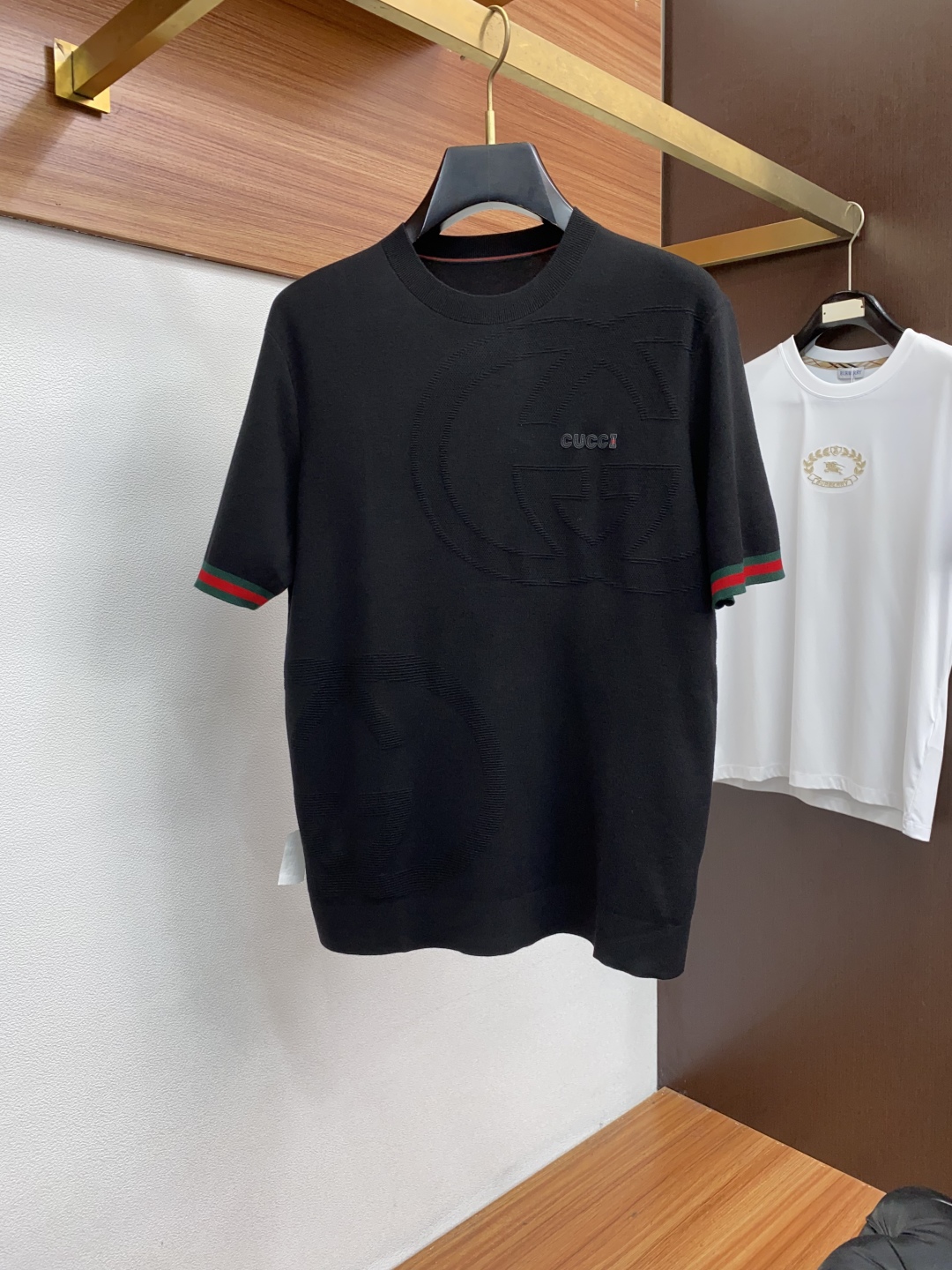 古奇 男士高端简约翻领加厚针织毛衣短袖 ，香港洋行渠道货，纯正血统品质，25年秋冬 新款，经典王牌系列！