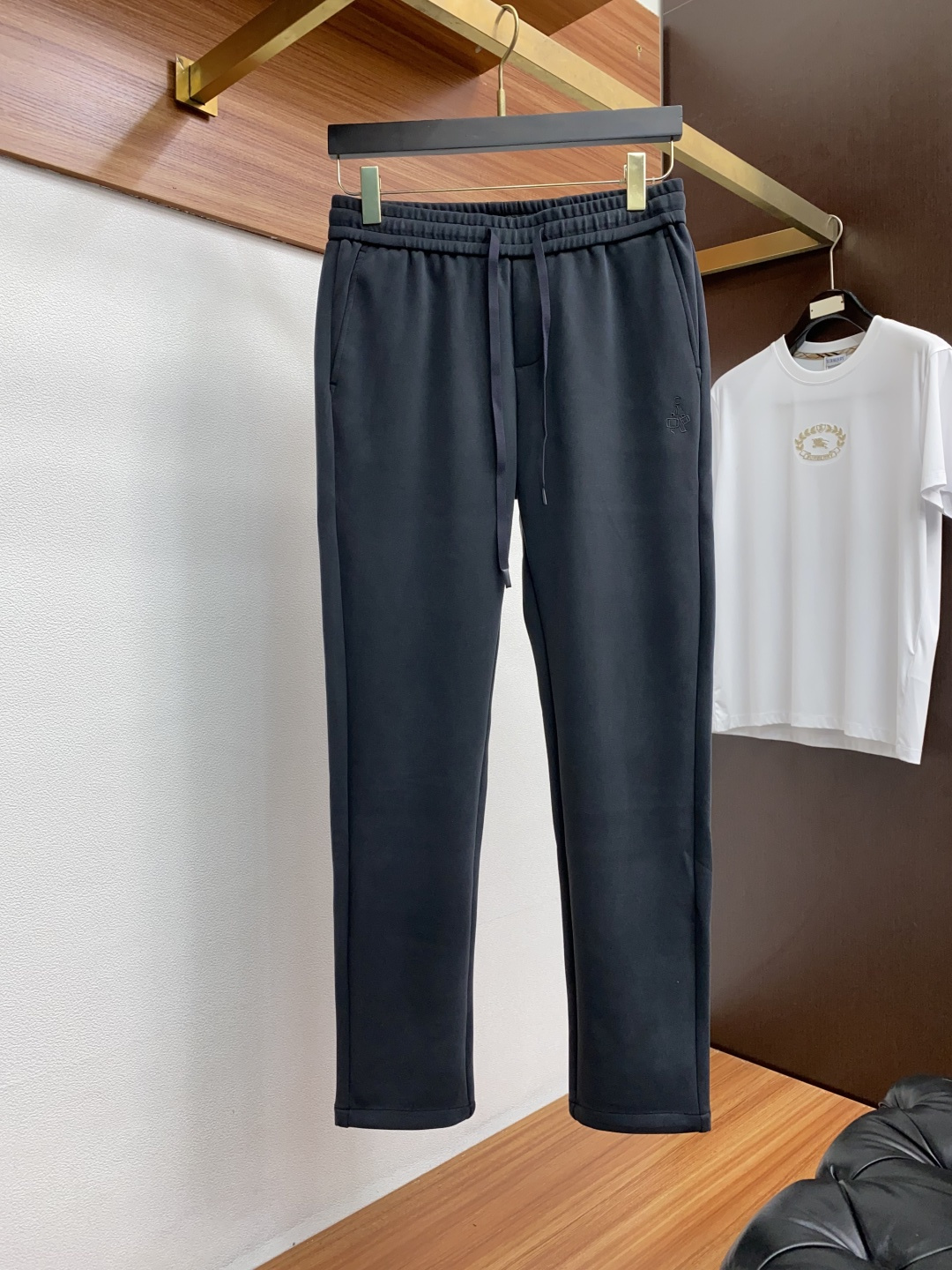 普拉达 2025SS早秋 新品 原单男士休闲裤 每季必出的类型，无需质疑的热卖王牌单品，符合四季最佳的搭