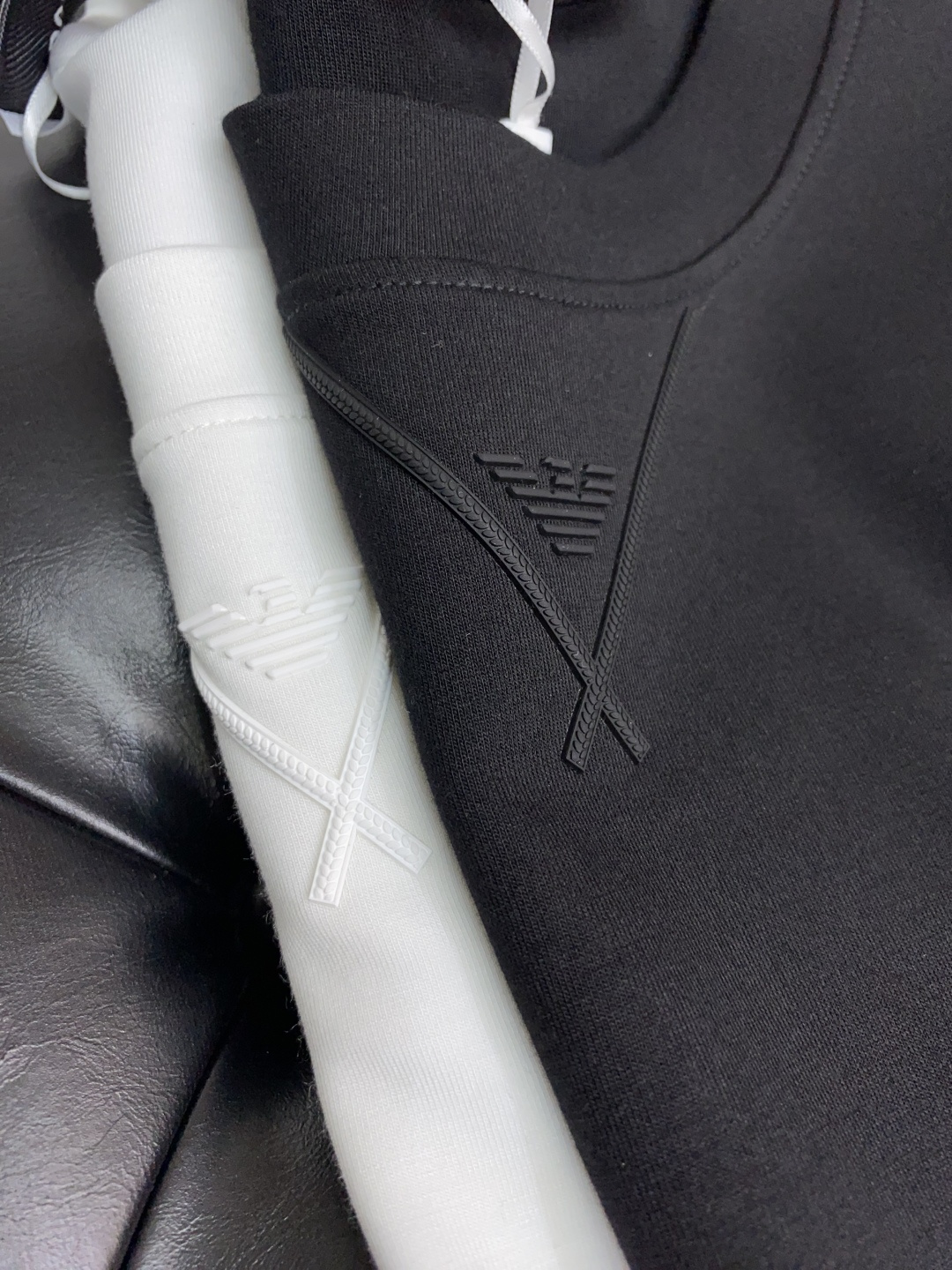 阿玛尼 25秋冬家族男士高端简约圆领加厚空气棉短袖 卫衣，香港洋行渠道货，纯正血统品质，25年秋冬 新款