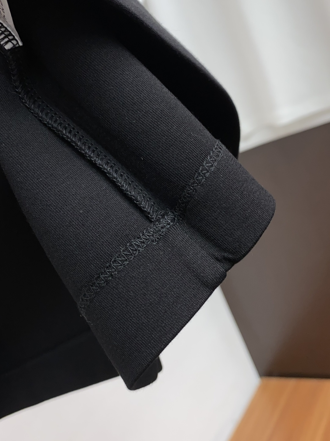 阿玛尼 25秋冬家族男士高端简约圆领加厚空气棉短袖 卫衣，香港洋行渠道货，纯正血统品质，25年秋冬 新款