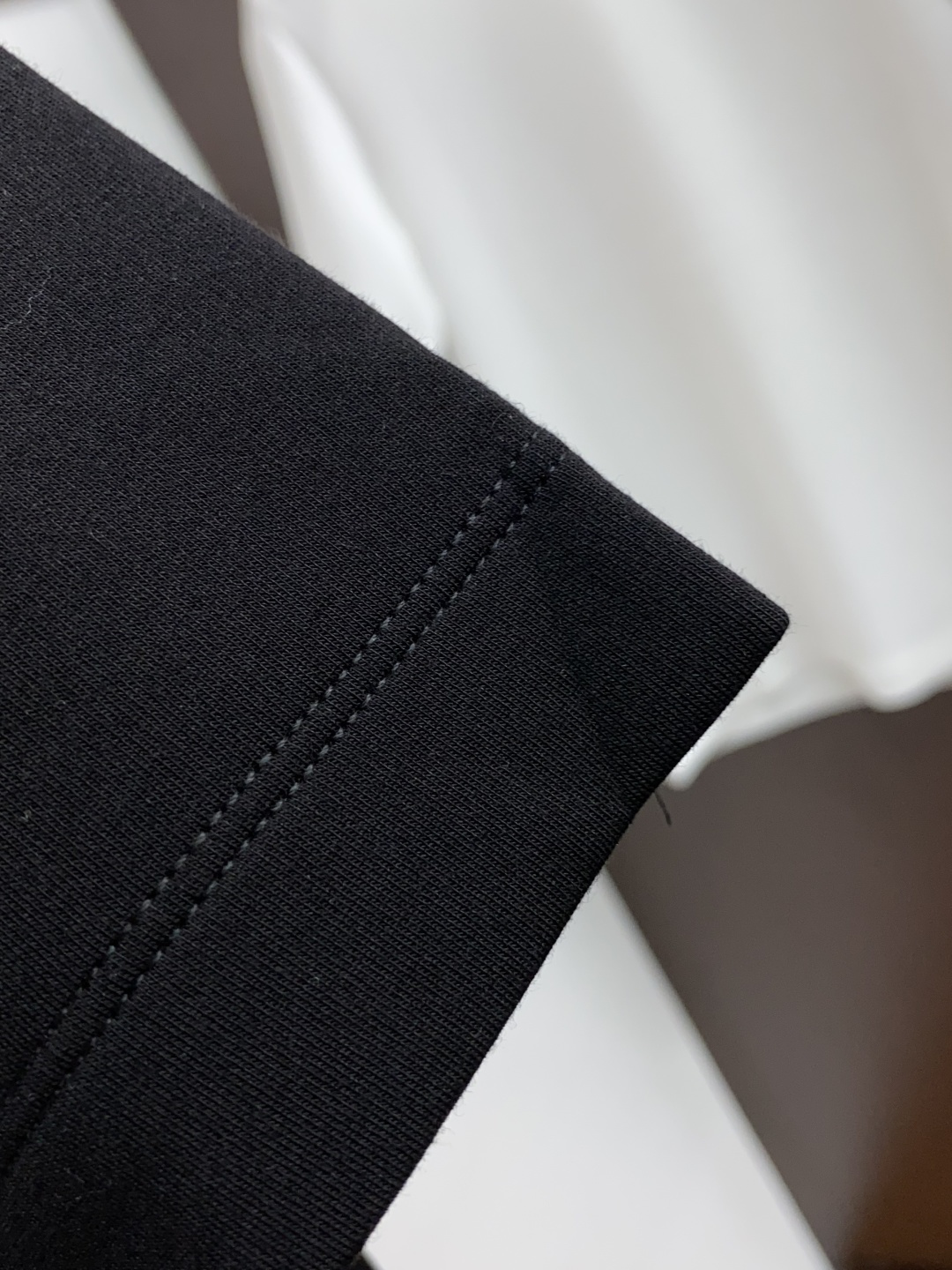 阿玛尼 25秋冬家族男士高端简约圆领加厚空气棉短袖 卫衣，香港洋行渠道货，纯正血统品质，25年秋冬 新款