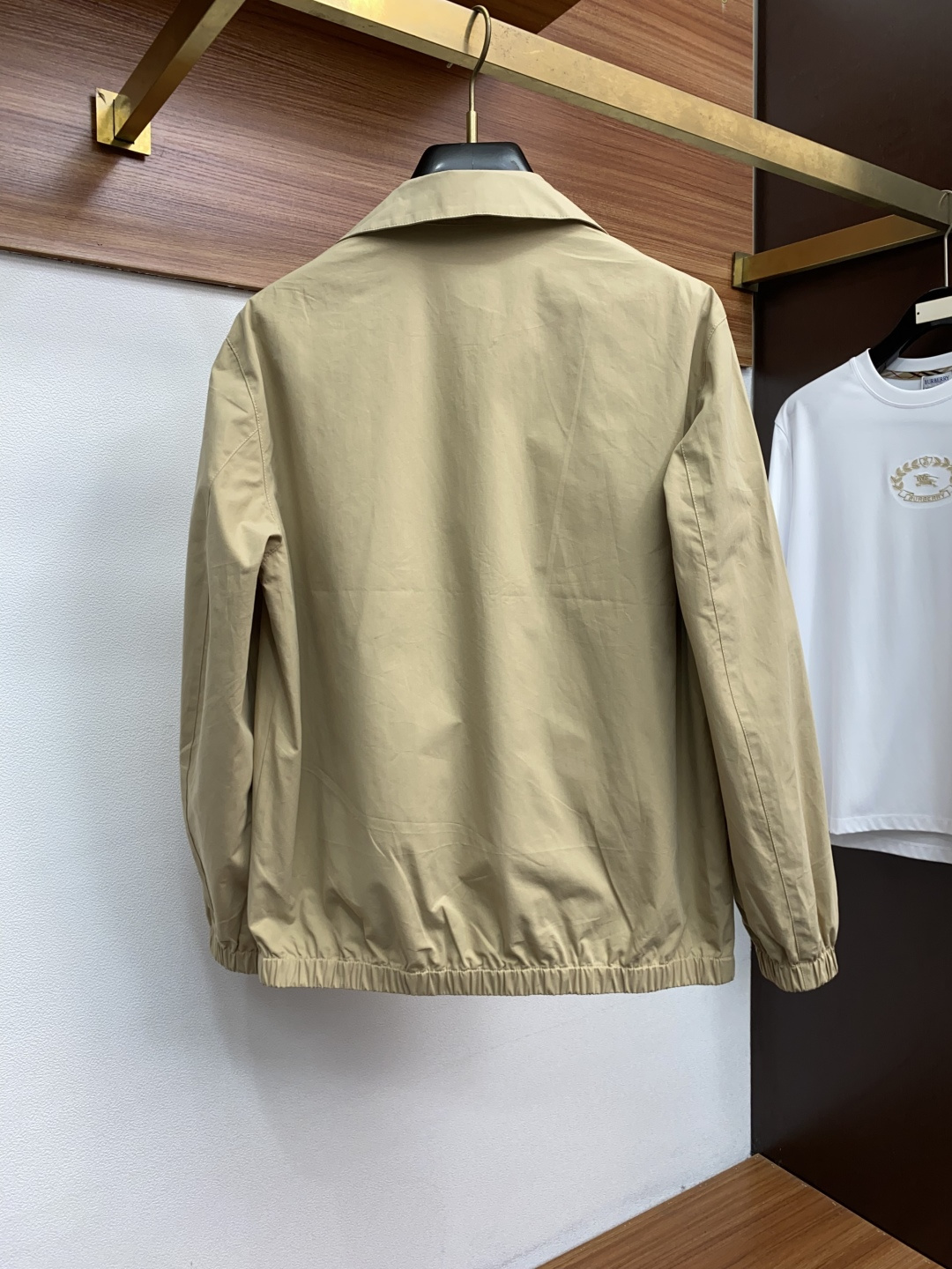 普拉达 2025年秋冬新款 官网 高端原厂代工出品，官方经典王牌单品！最新夹克外套 多明星穿搭示范款！！