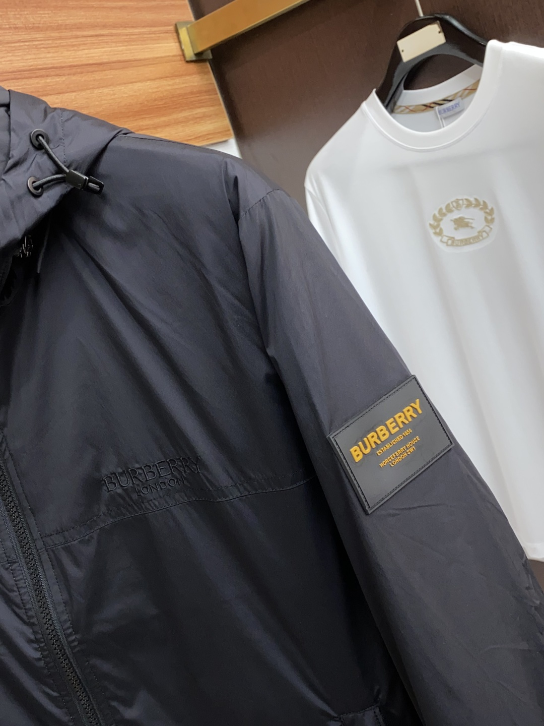 巴宝莉 2025年秋冬新款 官网 高端原厂代工出品，官方经典王牌单品！最新棉衣夹克外套 多明星穿搭示范款