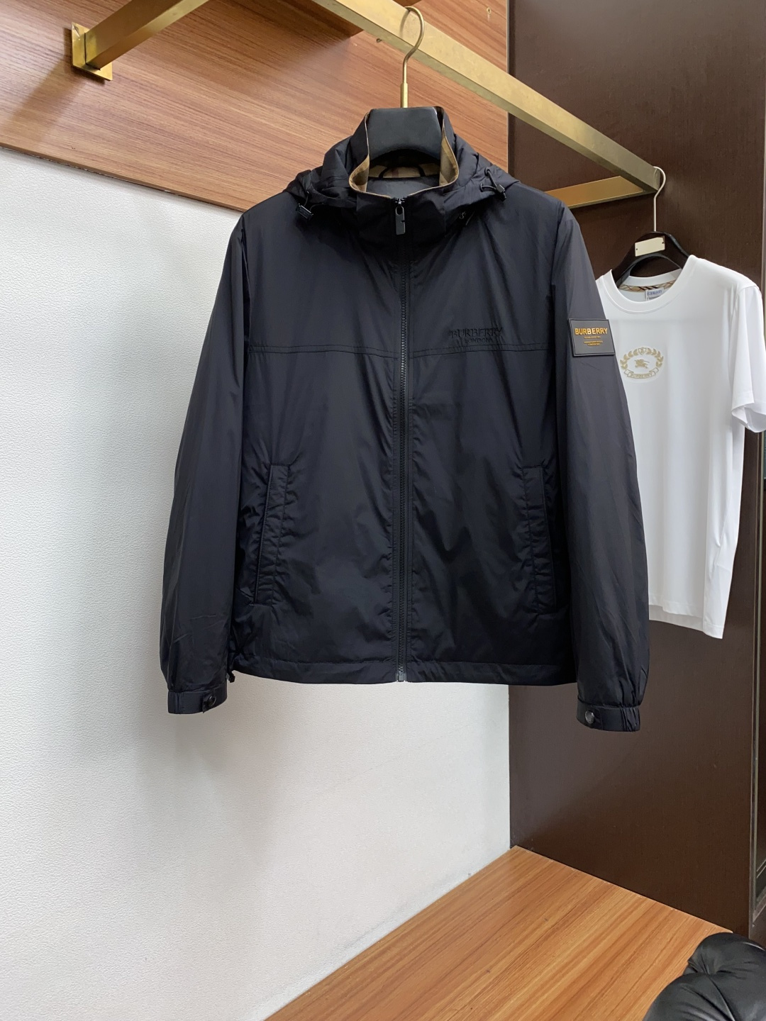 巴宝莉 2025年秋冬新款 官网 高端原厂代工出品，官方经典王牌单品！最新棉衣夹克外套 多明星穿搭示范款