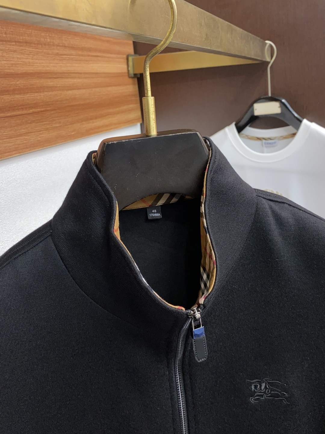 巴宝莉 高端定制 25秋冬新款针织马甲 精心 设计、兼具舒适性和精致感的专属和系列，提升您这个秋季的着装