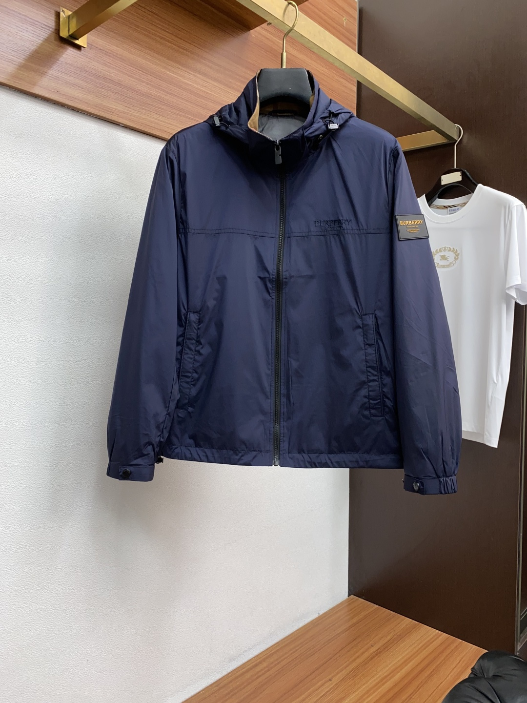 巴宝莉 2025年秋冬新款 官网 高端原厂代工出品，官方经典王牌单品！最新棉衣夹克外套 多明星穿搭示范款