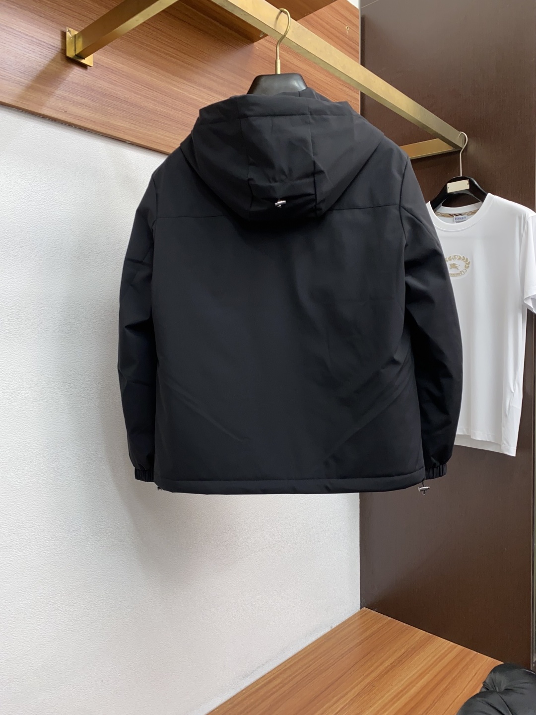 蒙口 羽绒服 2025年秋冬新款 官网 高端原厂代工出品,官方经典王牌单品!最新夹克外套 多明星穿搭示范