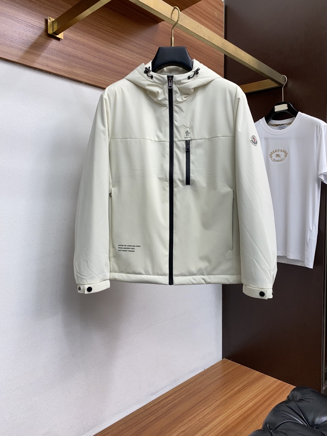 蒙口 羽绒服 2025年秋冬新款 官网 高端原厂代工出品,官方经典王牌单品!最新夹克外套 多明星穿搭示范