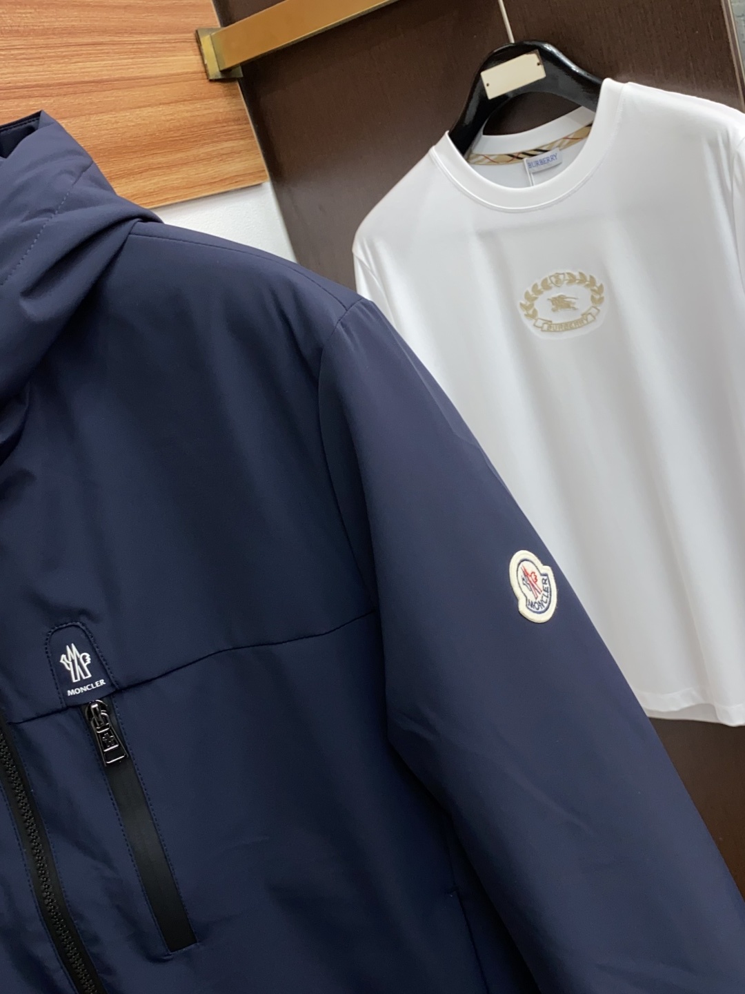 蒙口 羽绒服 2025年秋冬新款 官网 高端原厂代工出品,官方经典王牌单品!最新夹克外套 多明星穿搭示范