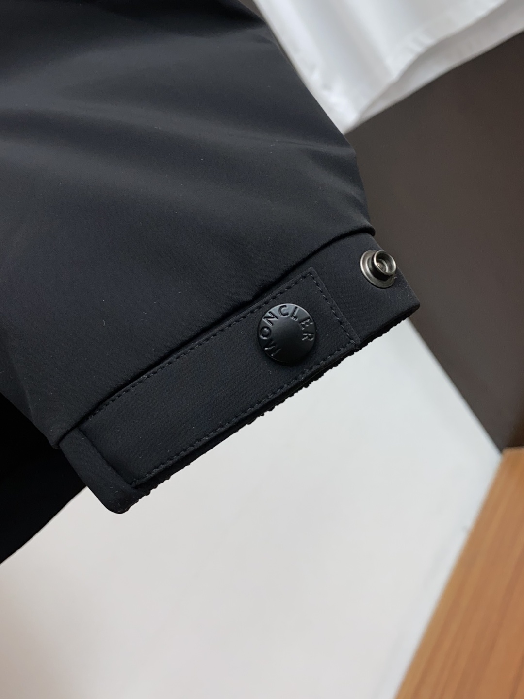 蒙口 羽绒服 2025年秋冬新款 官网 高端原厂代工出品,官方经典王牌单品!最新夹克外套 多明星穿搭示范