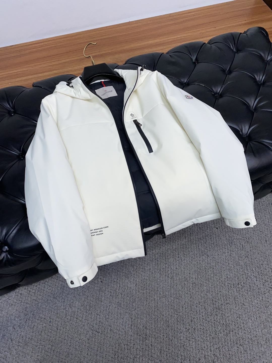 蒙口 羽绒服 2025年秋冬新款 官网 高端原厂代工出品,官方经典王牌单品!最新夹克外套 多明星穿搭示范